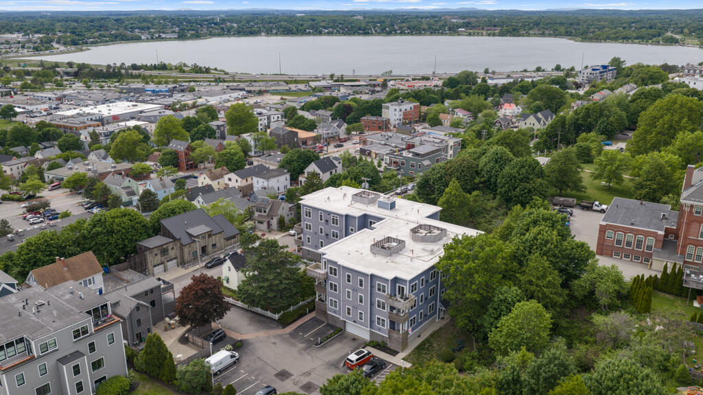 135 Sheridan Street 404