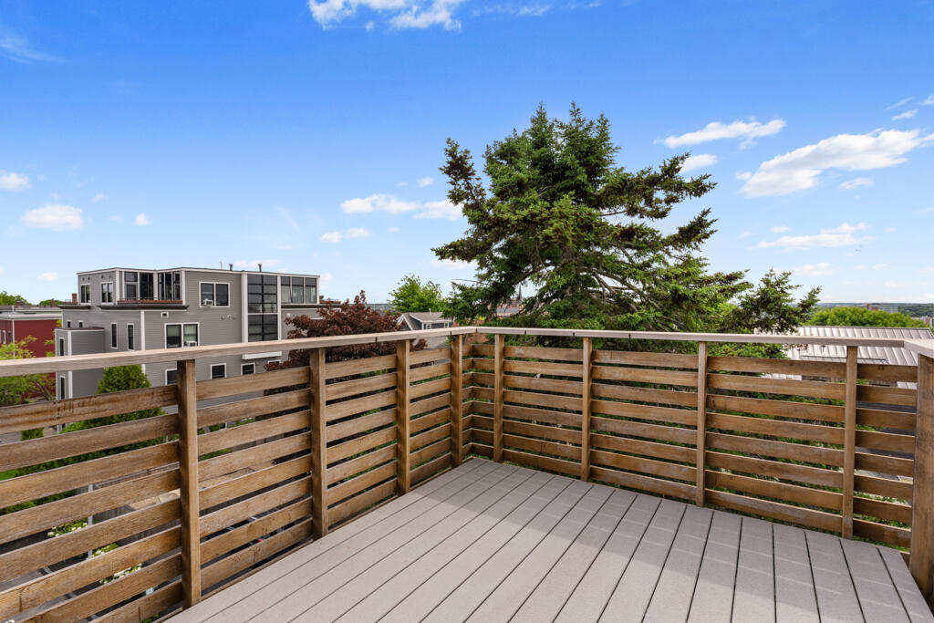 135 Sheridan Street 404