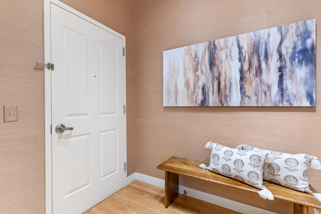 135 Sheridan Street 404