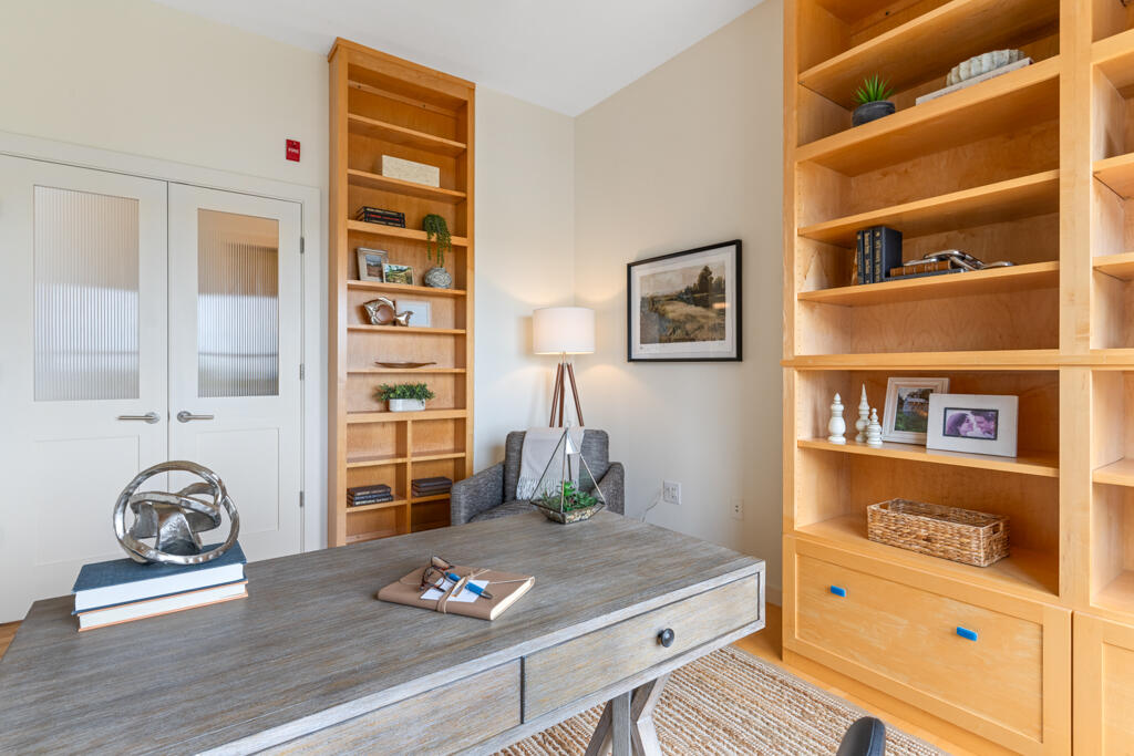 135 Sheridan Street 404