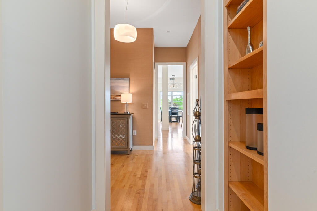 135 Sheridan Street 404