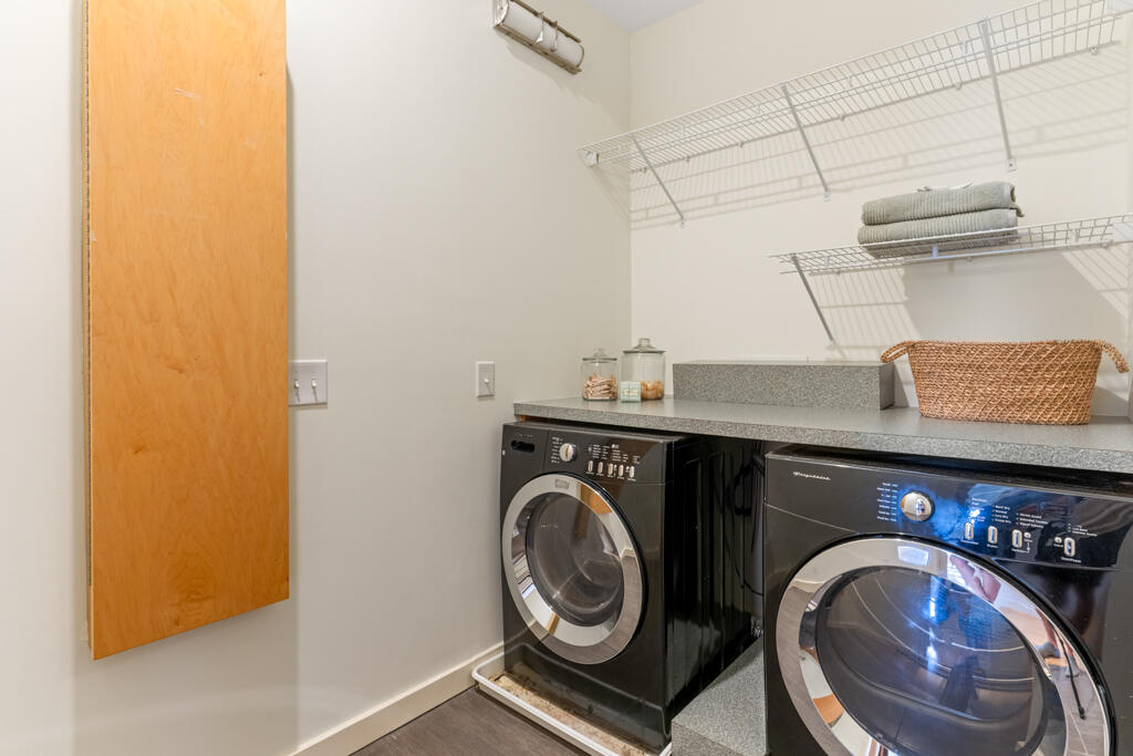 135 Sheridan Street 404