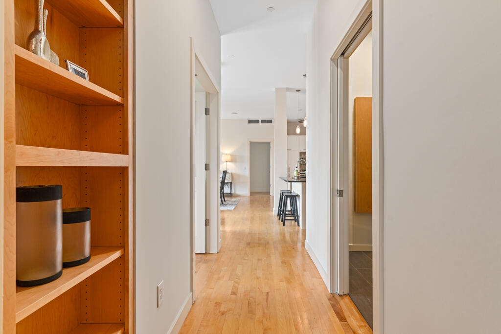 135 Sheridan Street 404