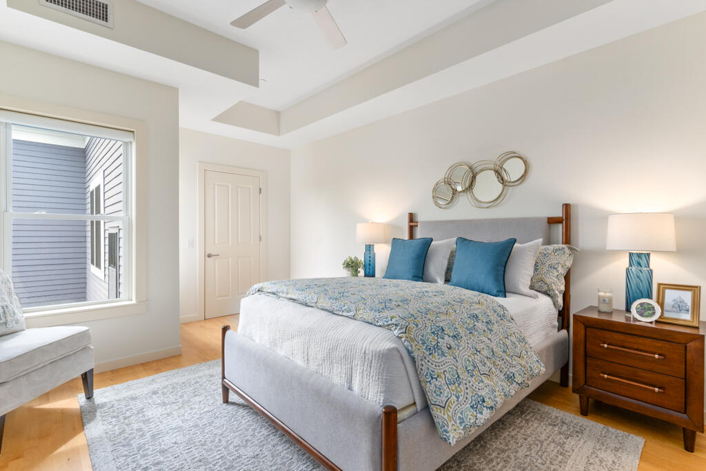 135 Sheridan Street 404