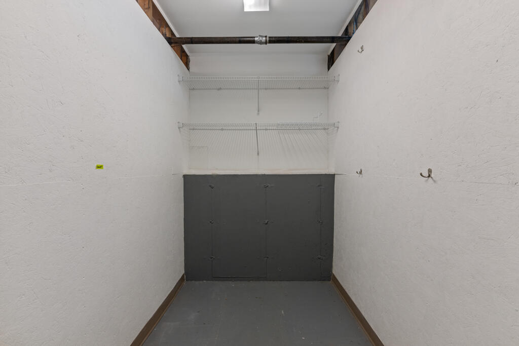 135 Sheridan Street 404