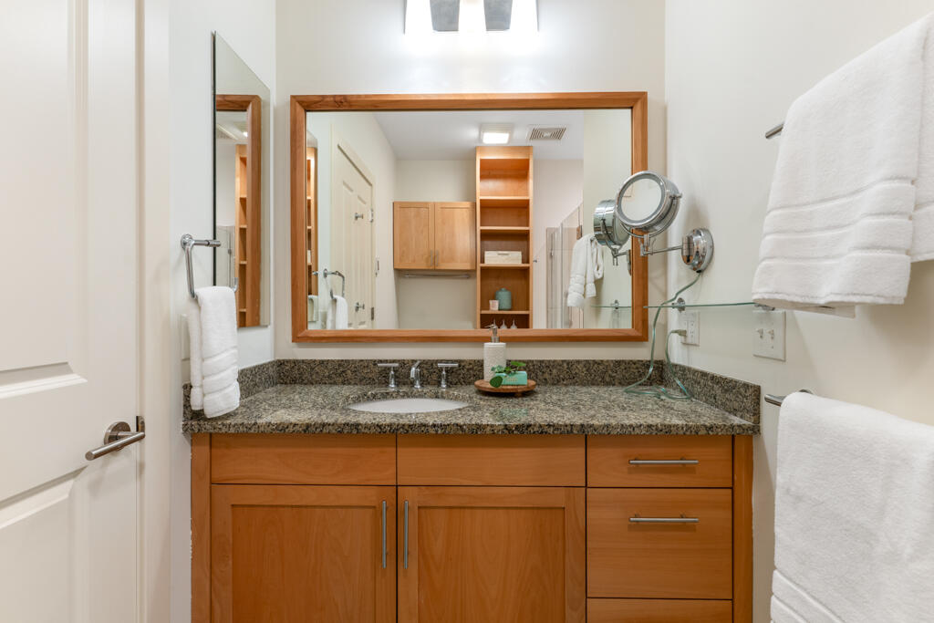 135 Sheridan Street 404