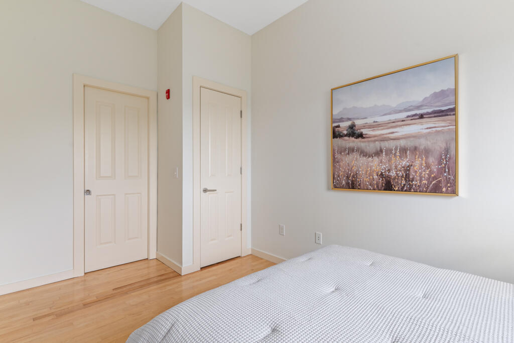 135 Sheridan Street 404
