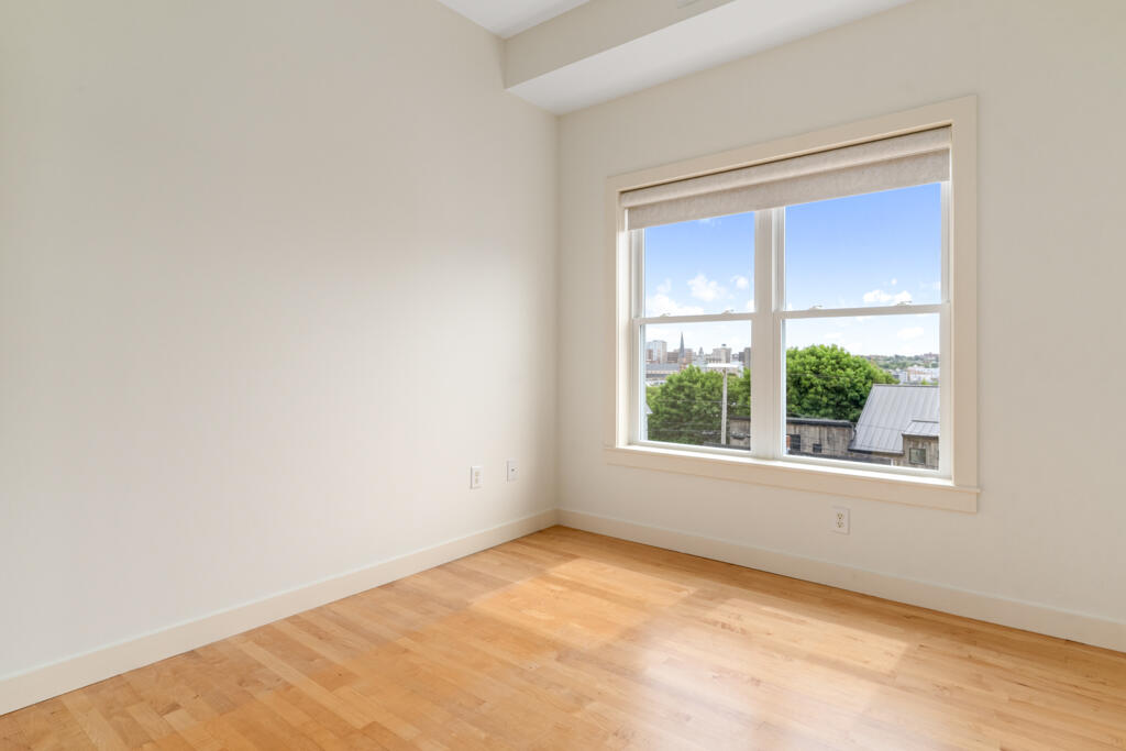 135 Sheridan Street 404