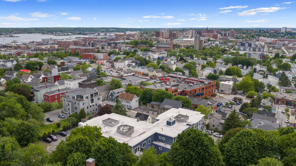 135 Sheridan Street 404