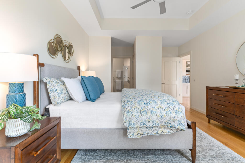 135 Sheridan Street 404