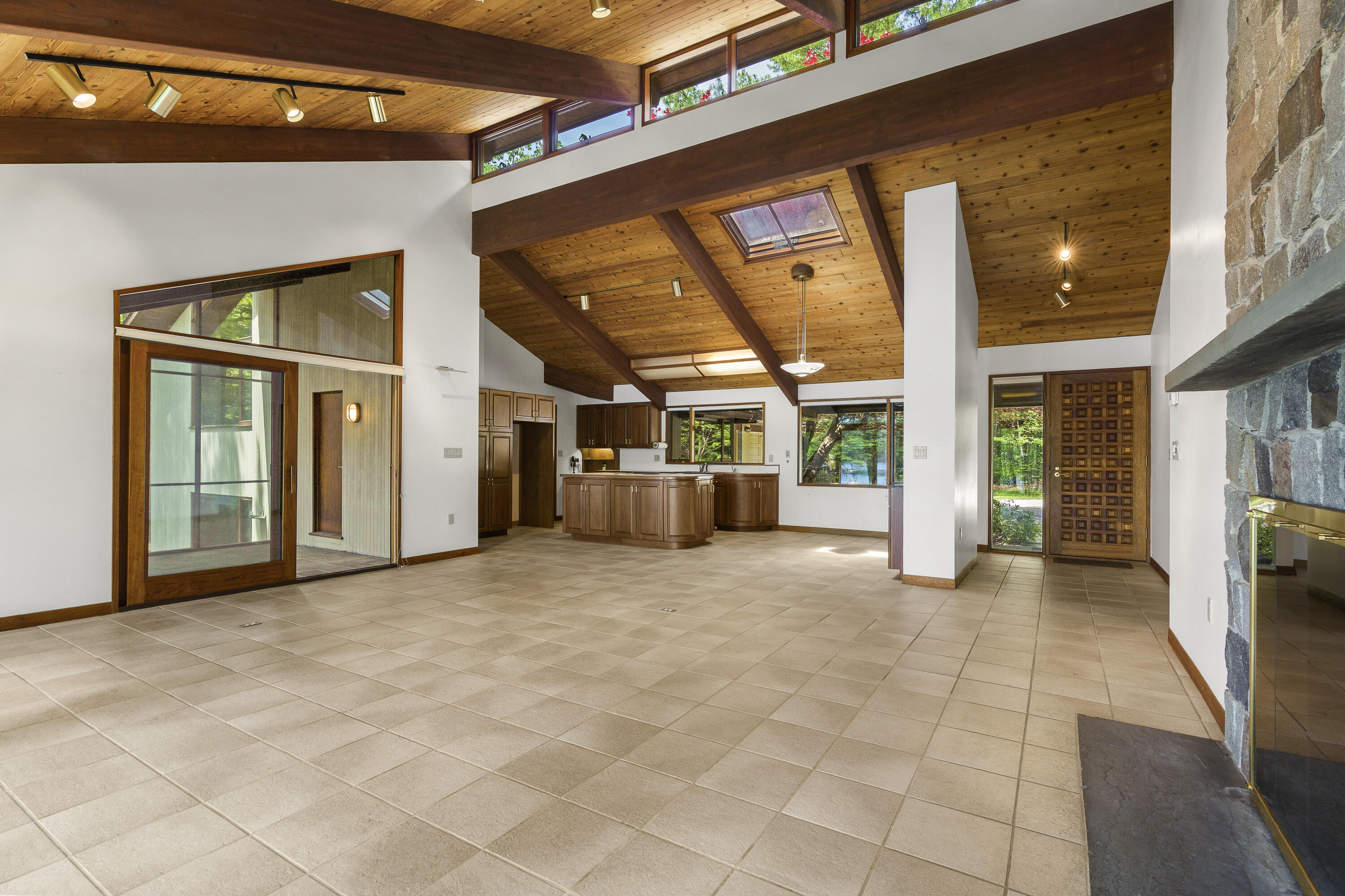 227 Quail Run Road