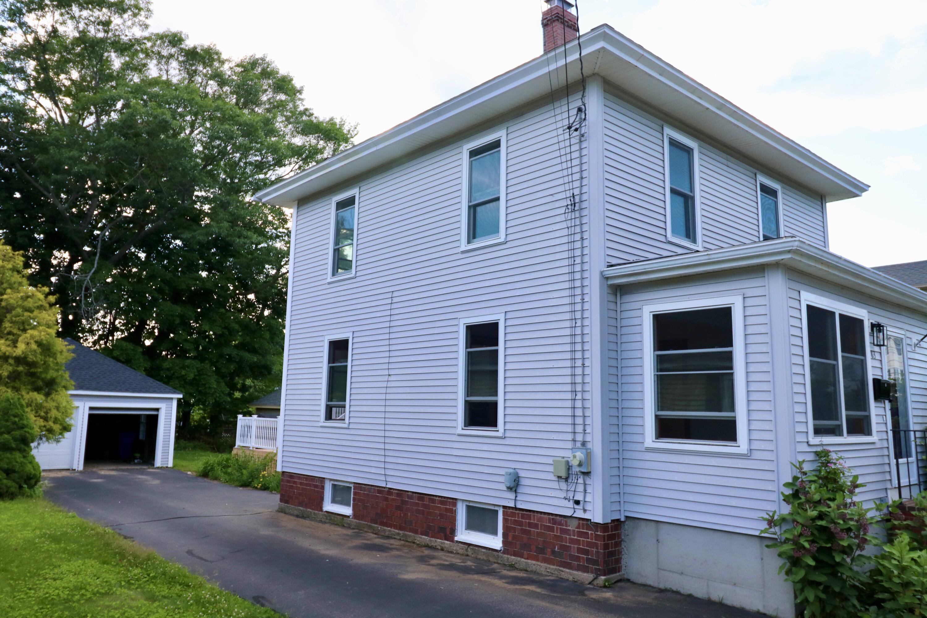 83 S Richland Street