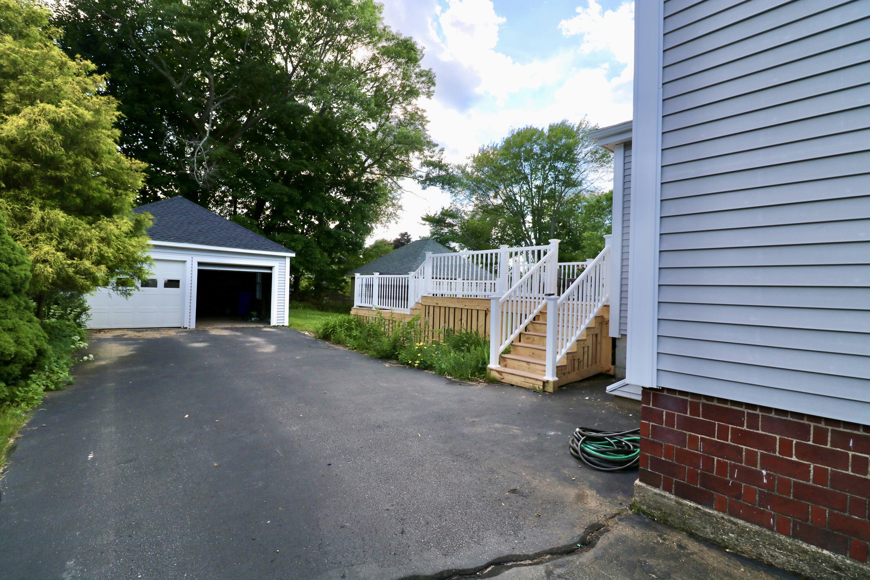 83 S Richland Street