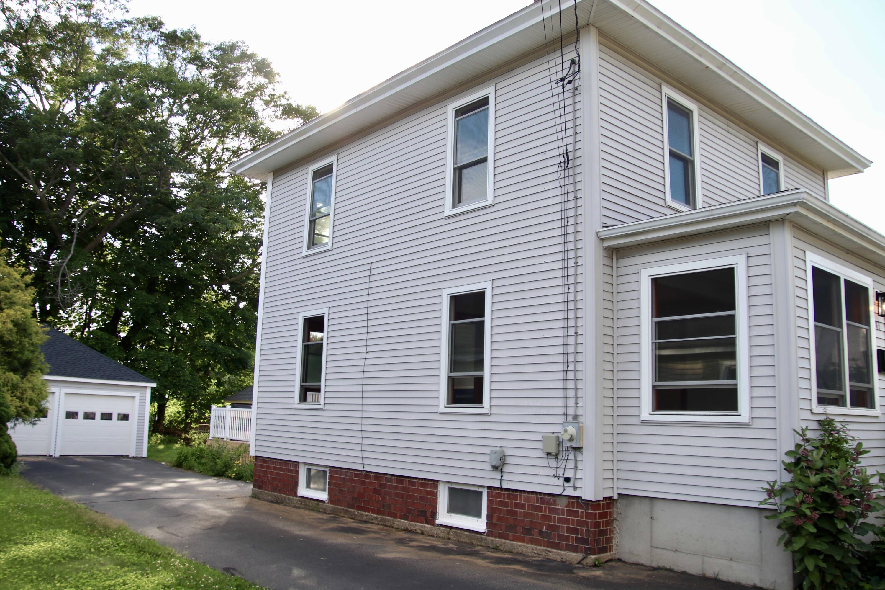 83 S Richland Street