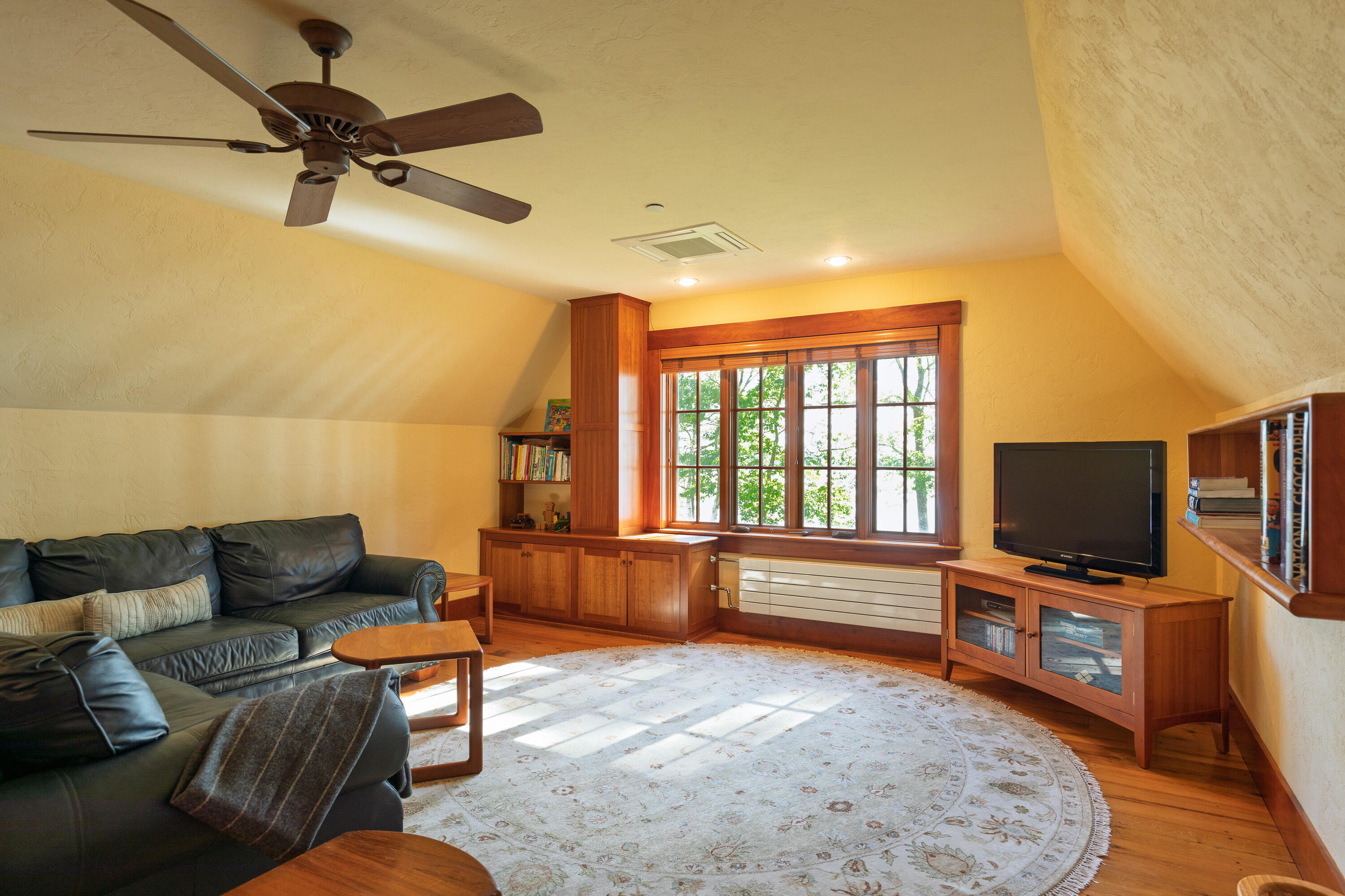 90 Cornfield Point Road
