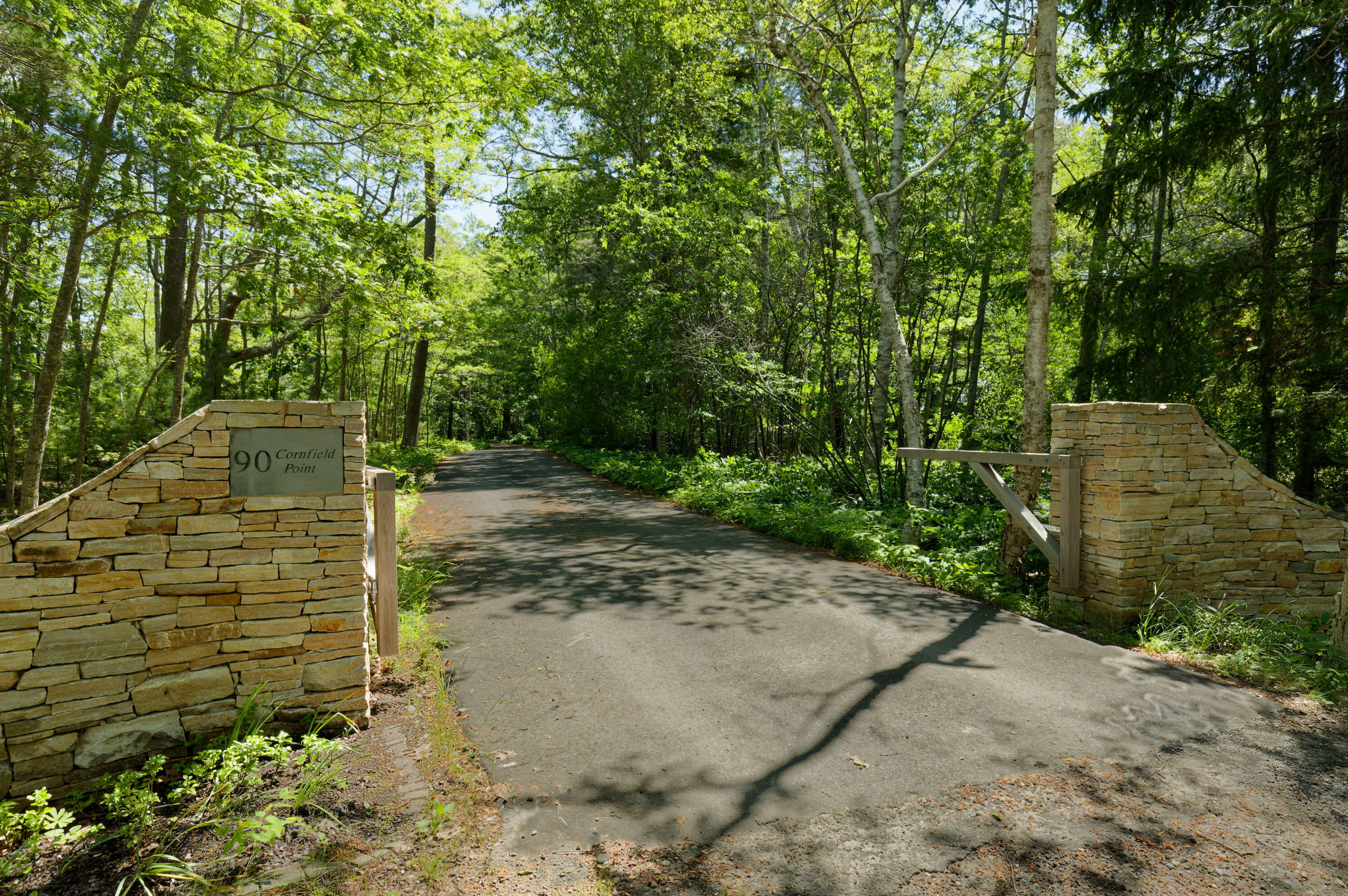 90 Cornfield Point Road