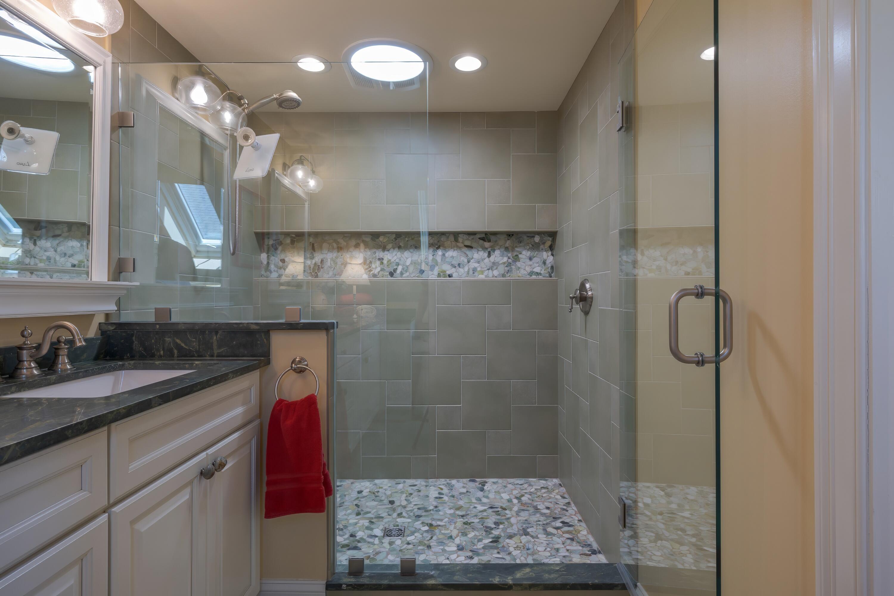 25 Richardson Road B