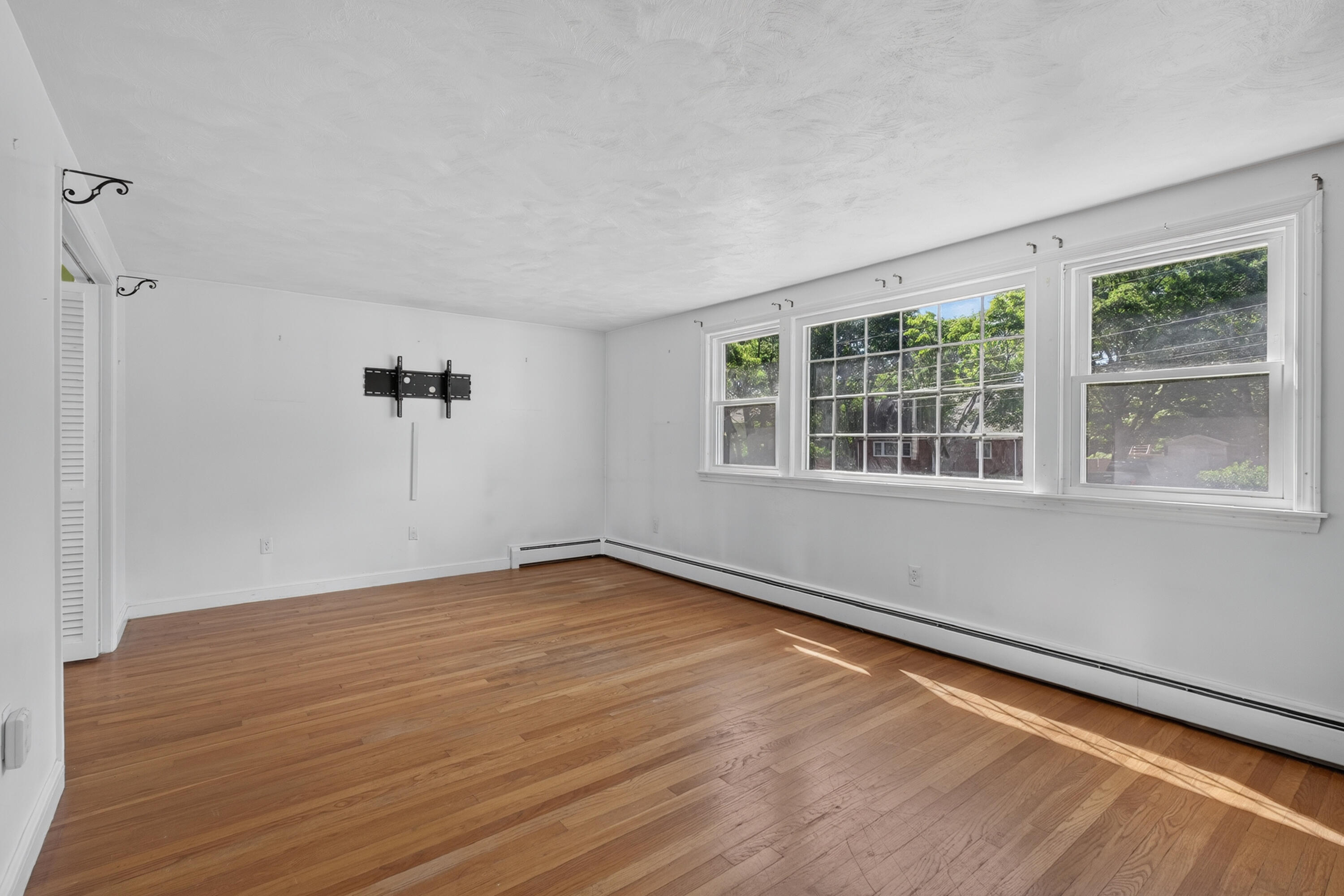 82 Columbia Avenue