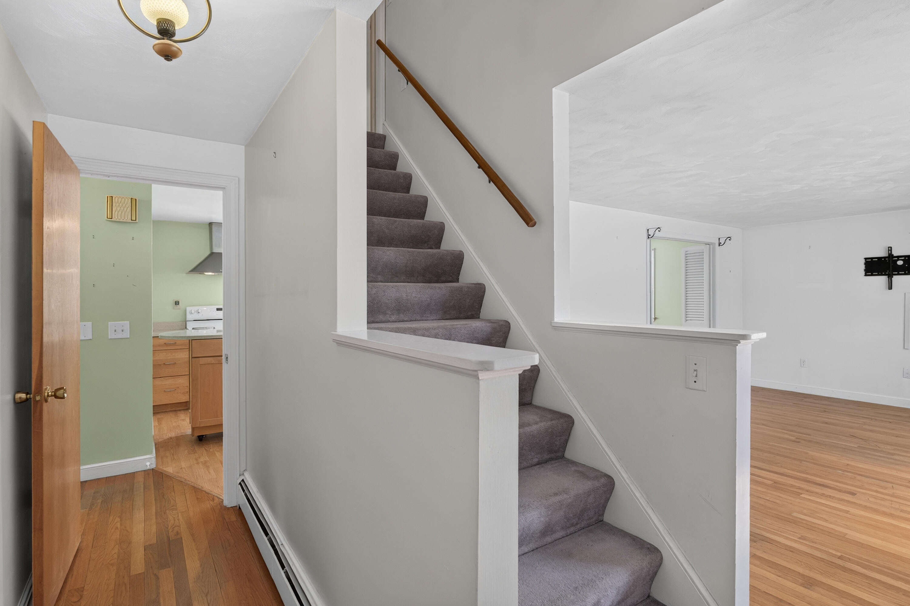 82 Columbia Avenue