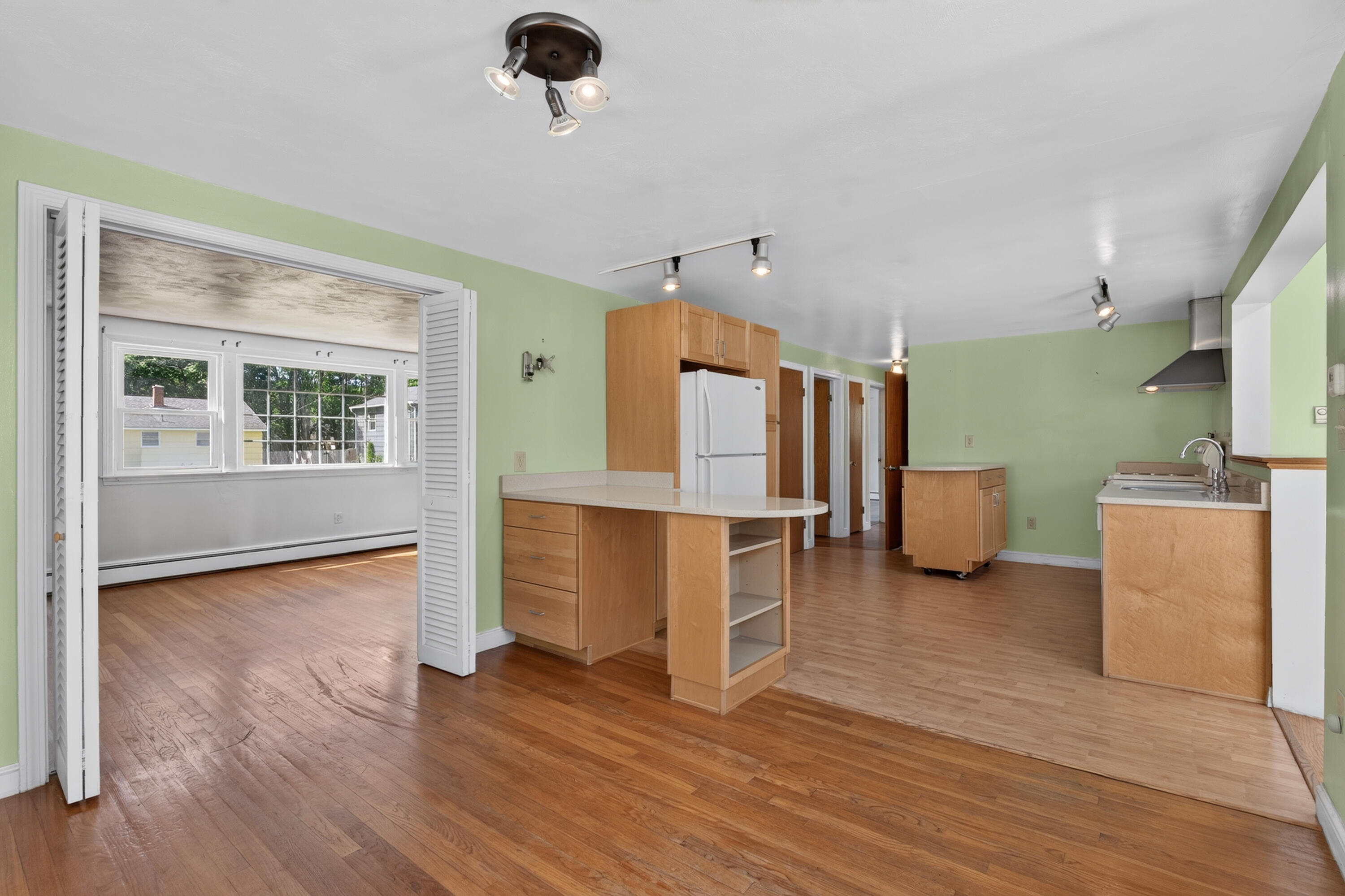 82 Columbia Avenue