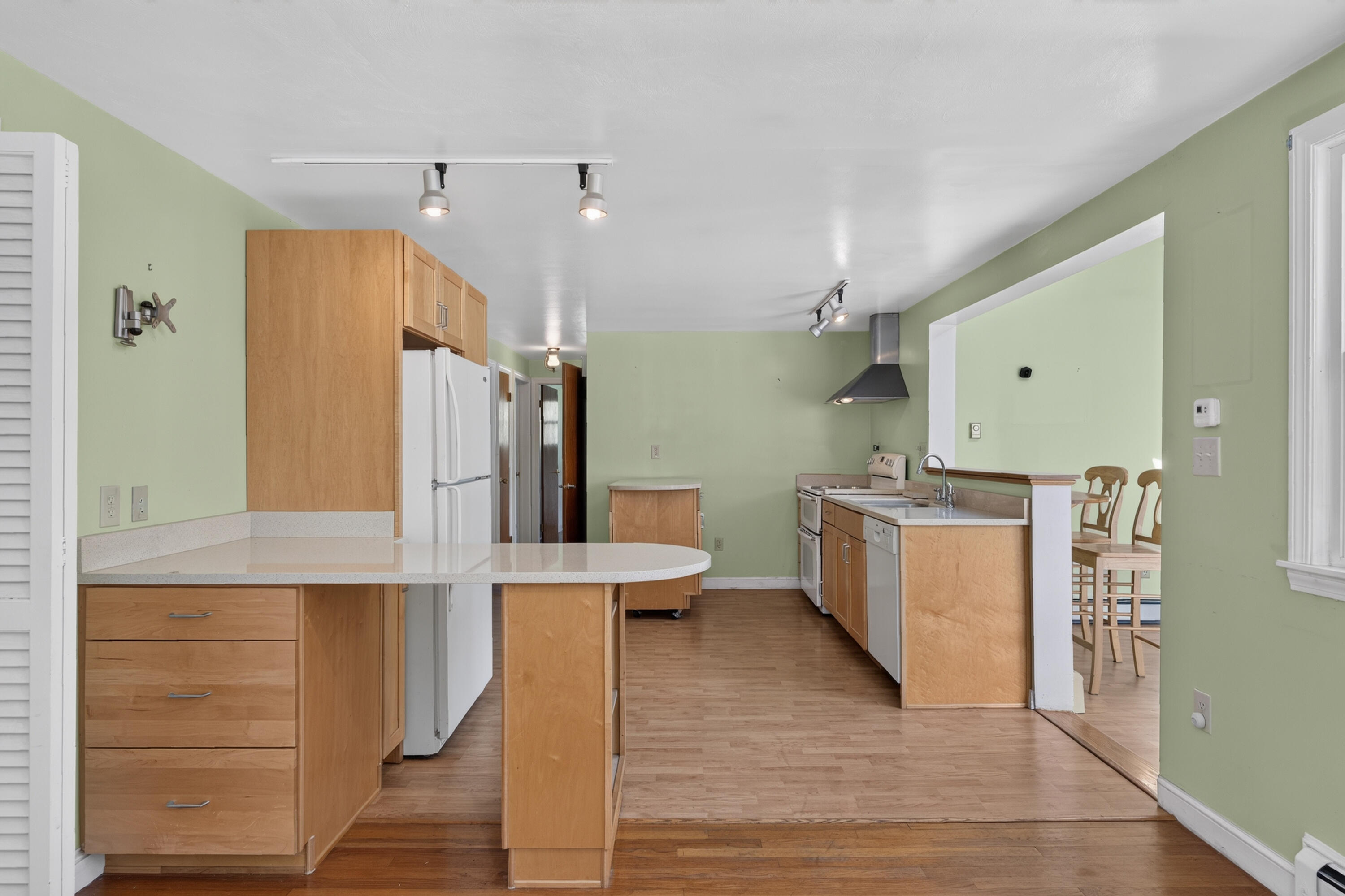 82 Columbia Avenue