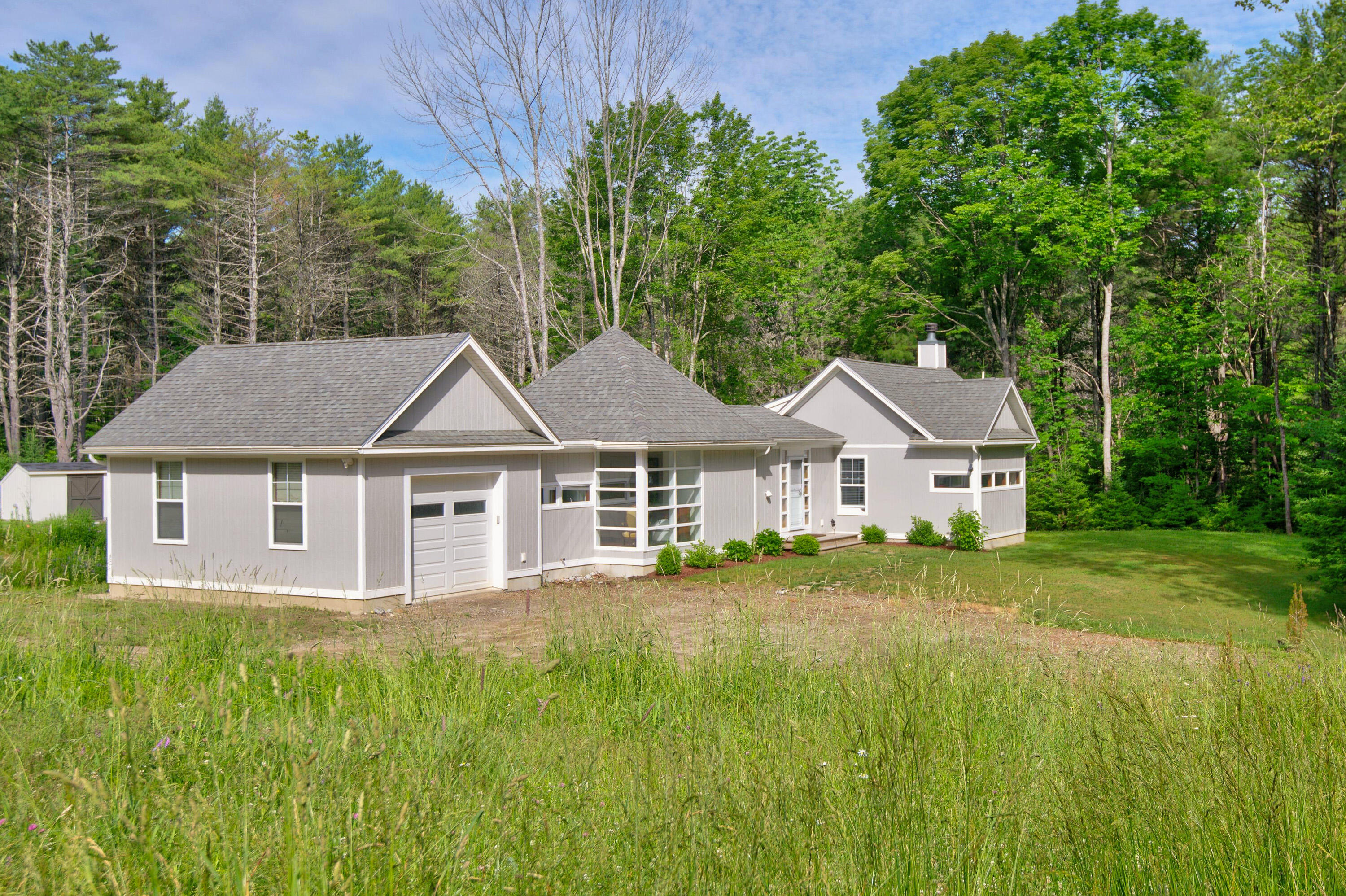 11 Ledgewood Drive