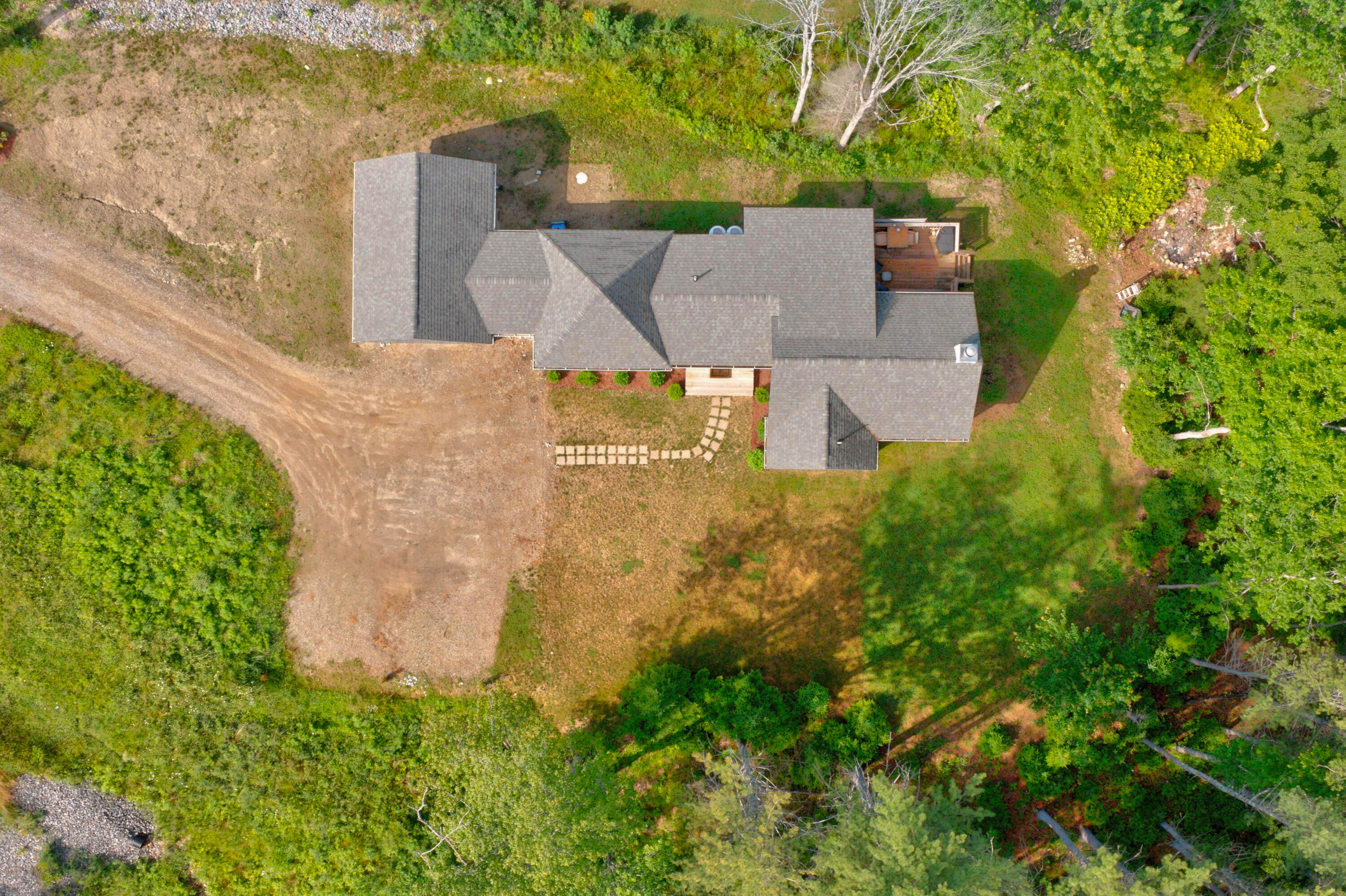 11 Ledgewood Drive