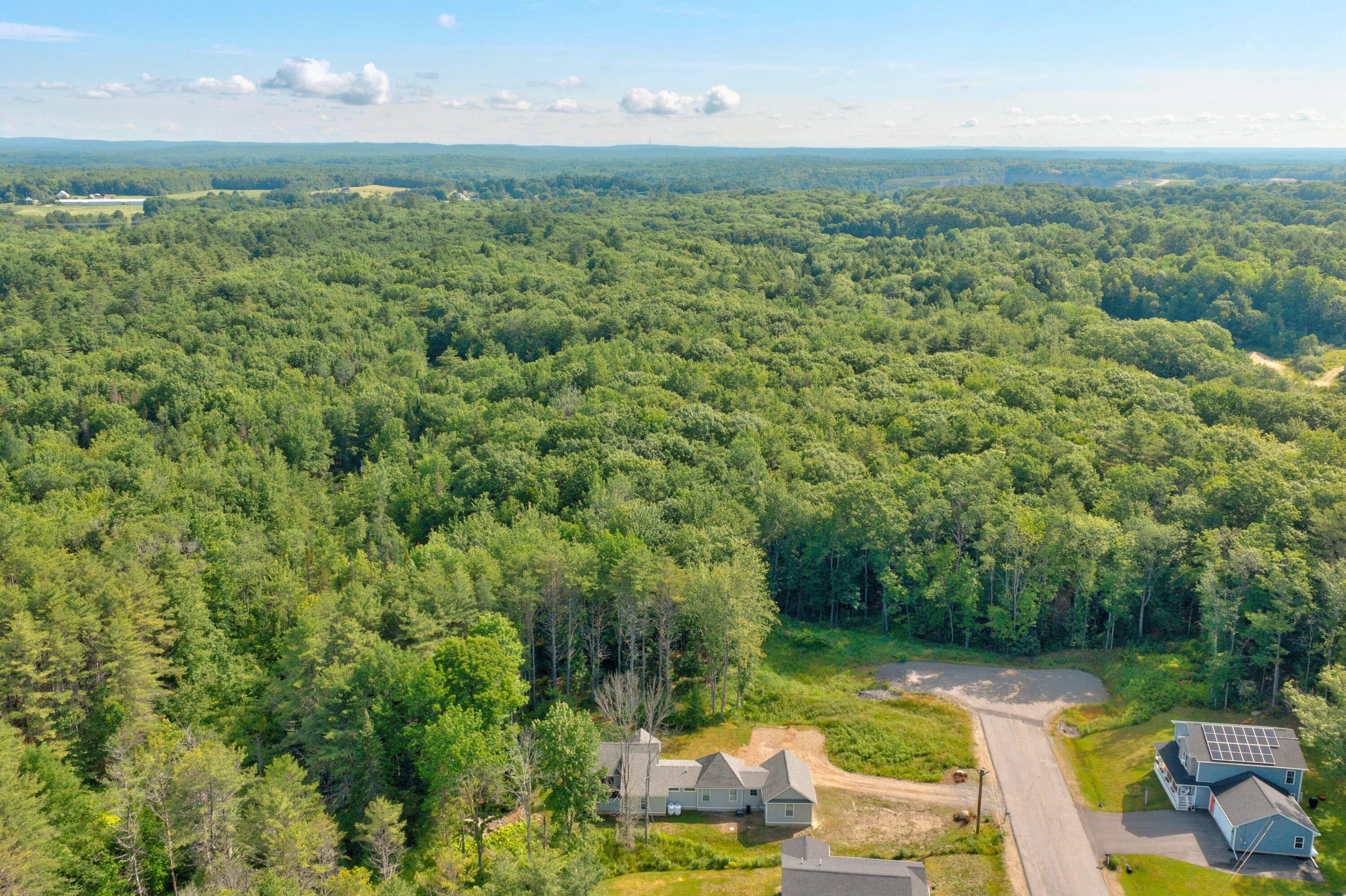 11 Ledgewood Drive