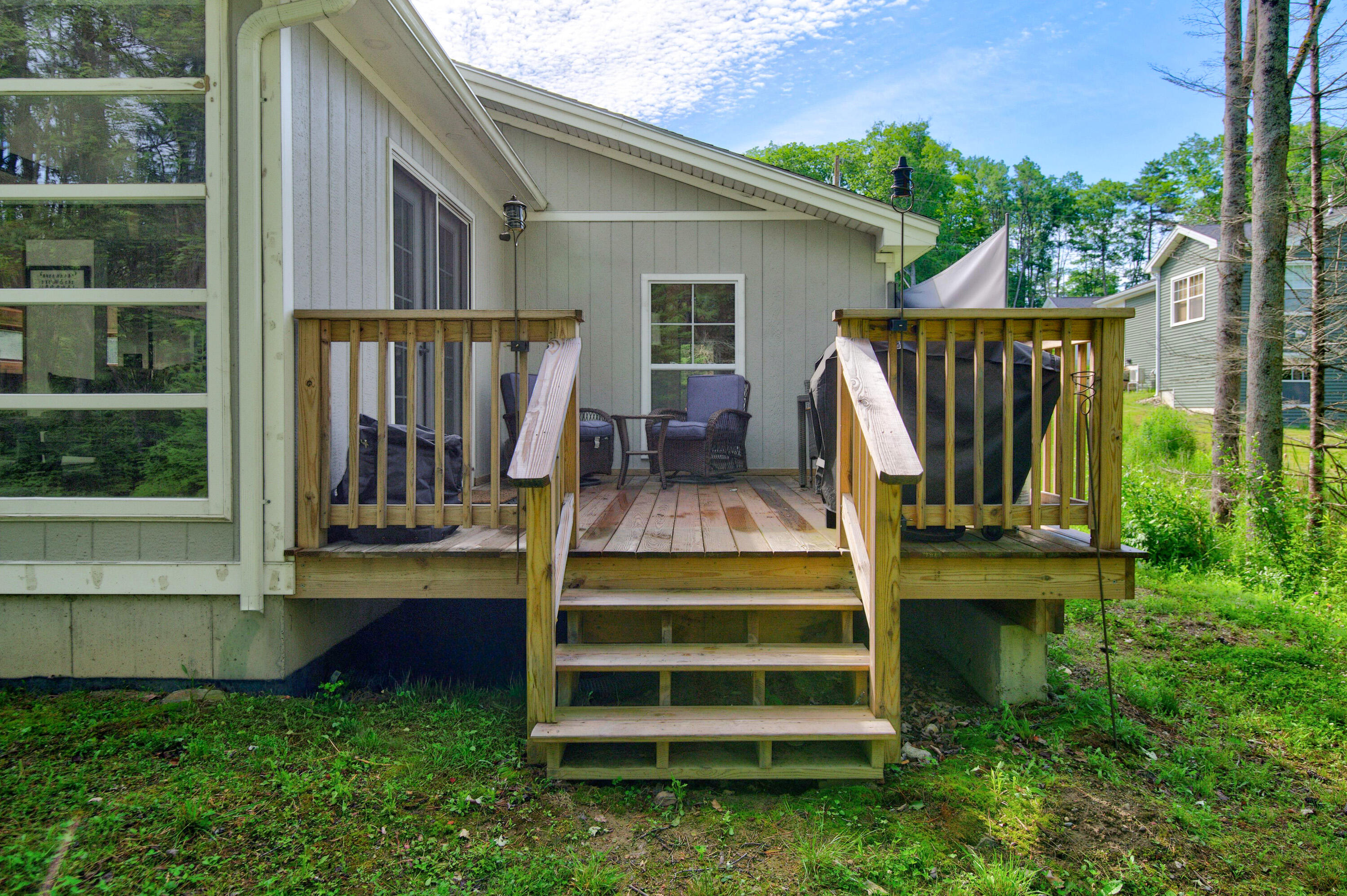 11 Ledgewood Drive