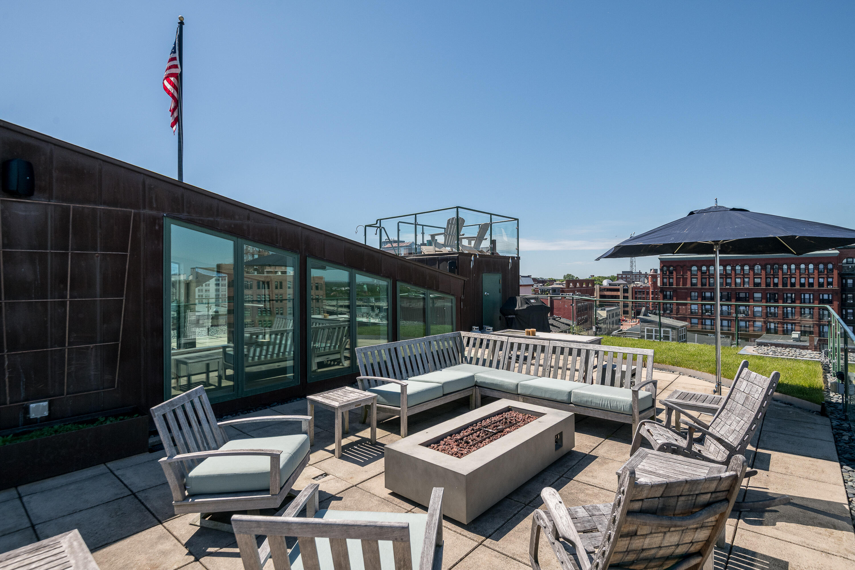 547 Congress Street 6
