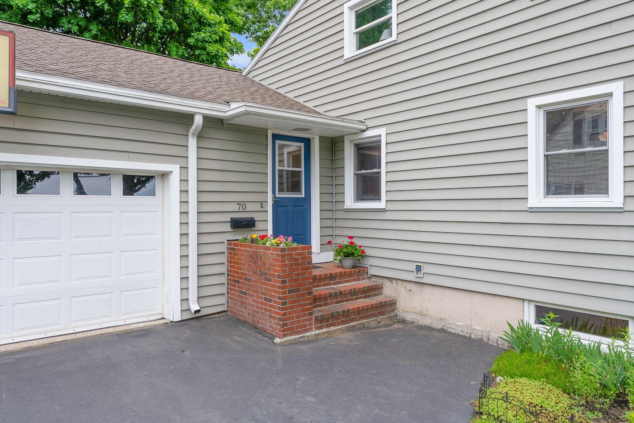 70 Alden Circle
