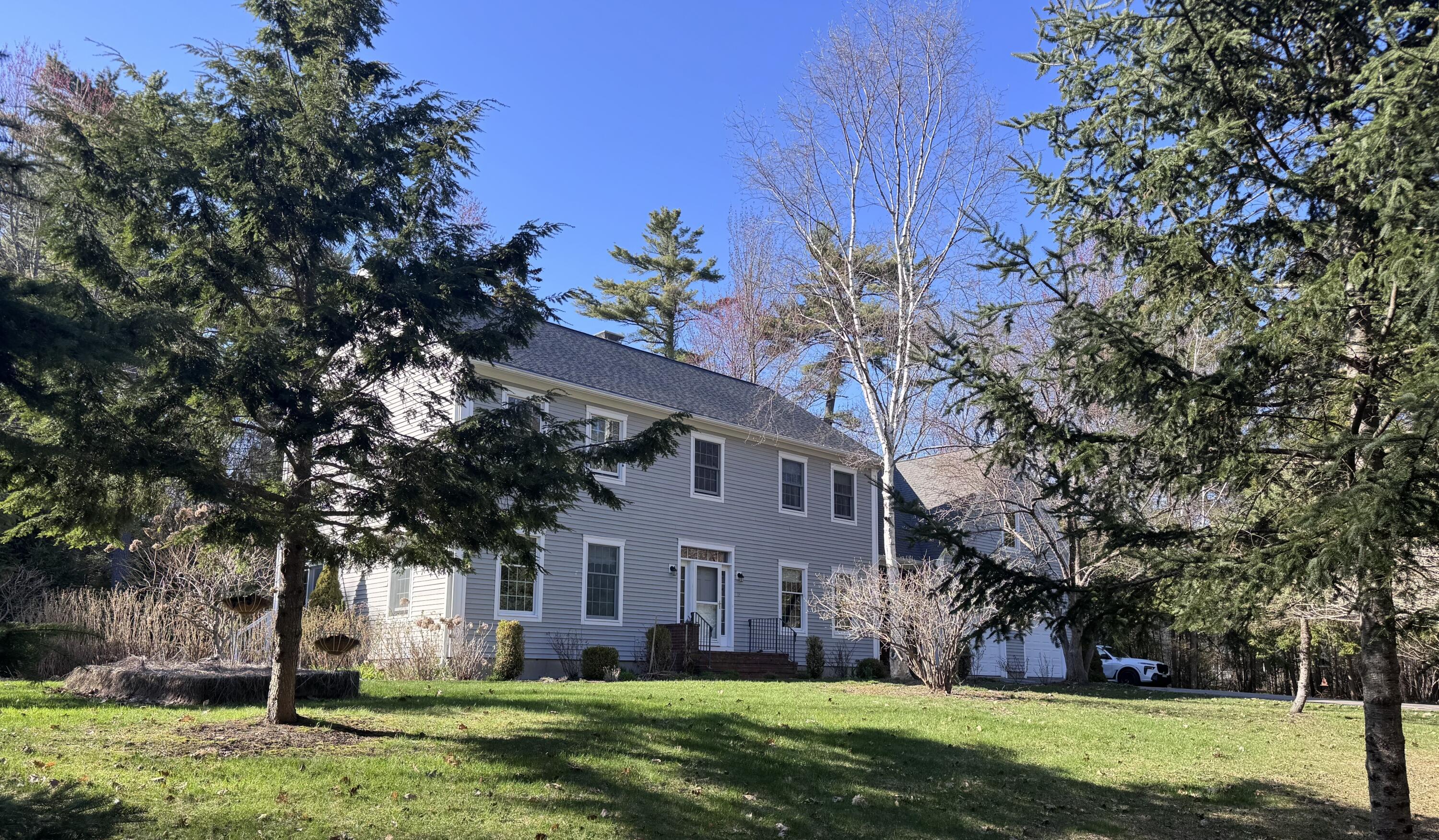 18 Island Pond Road
