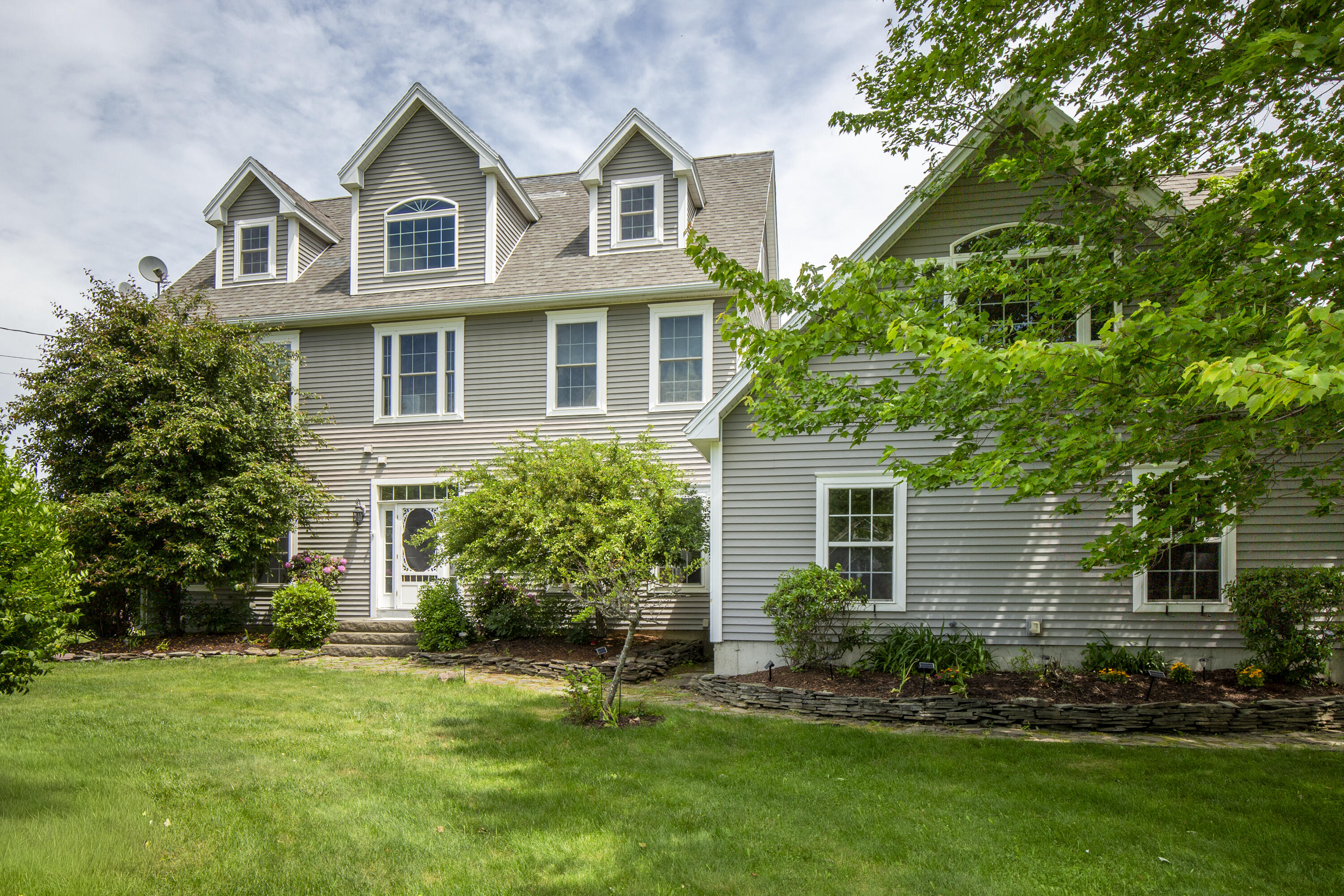37 Constitution Avenue