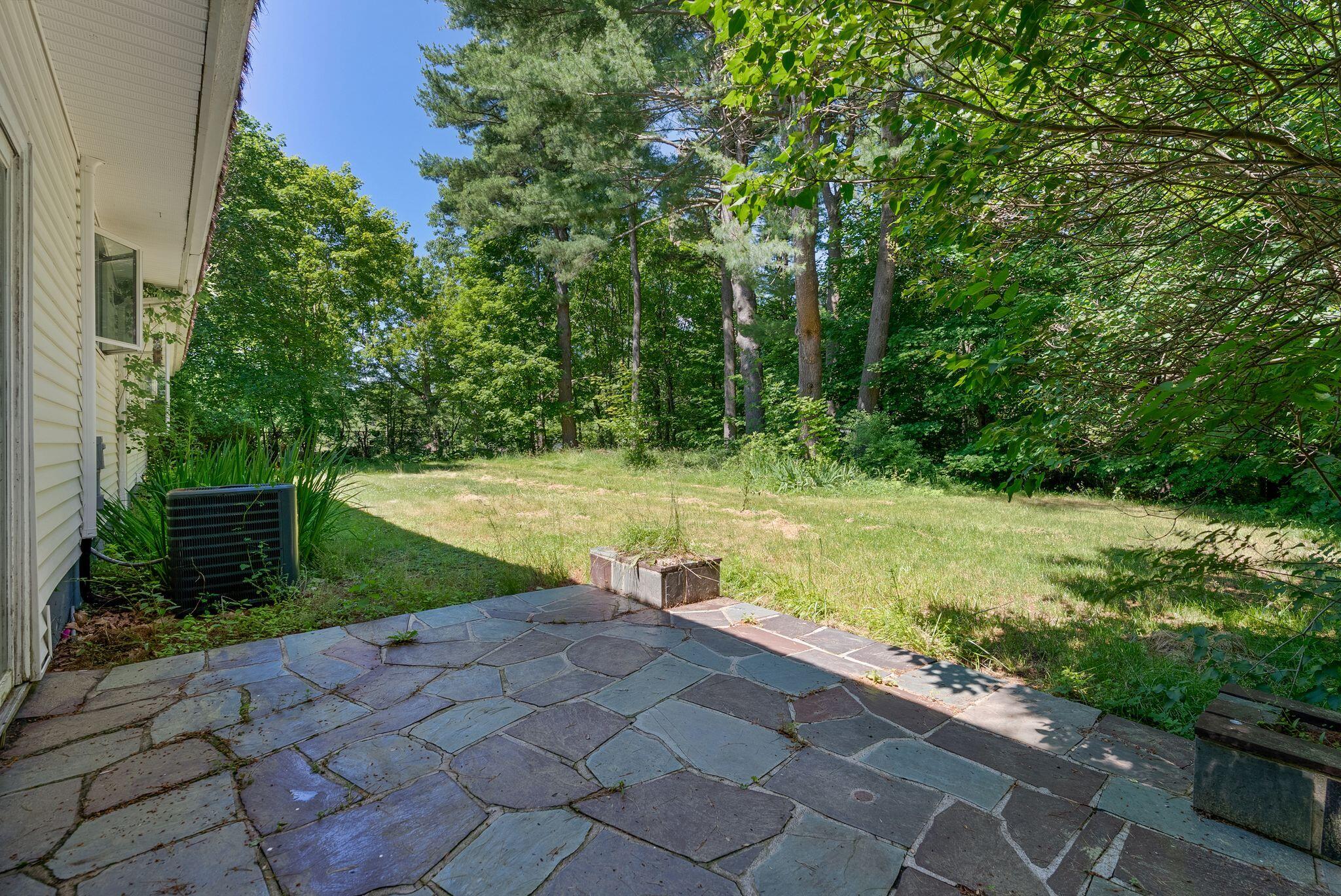 52 Robinson Gardens