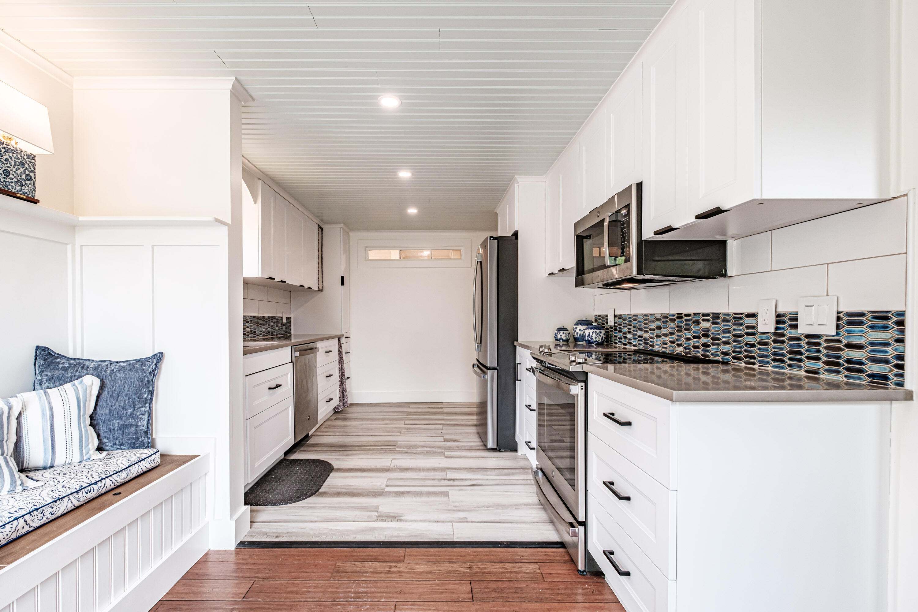 51 Colonial Village 51