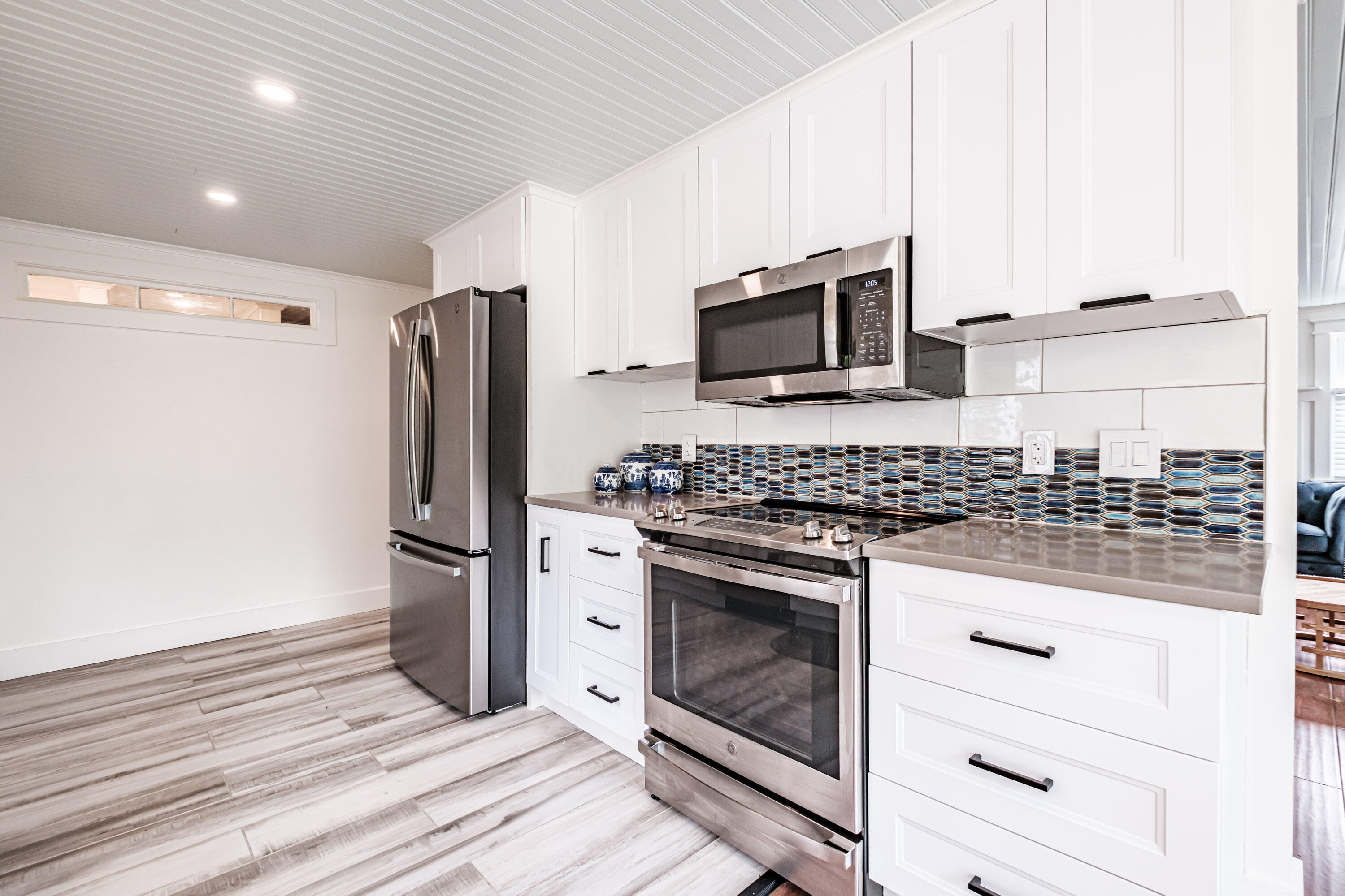 51 Colonial Village 51