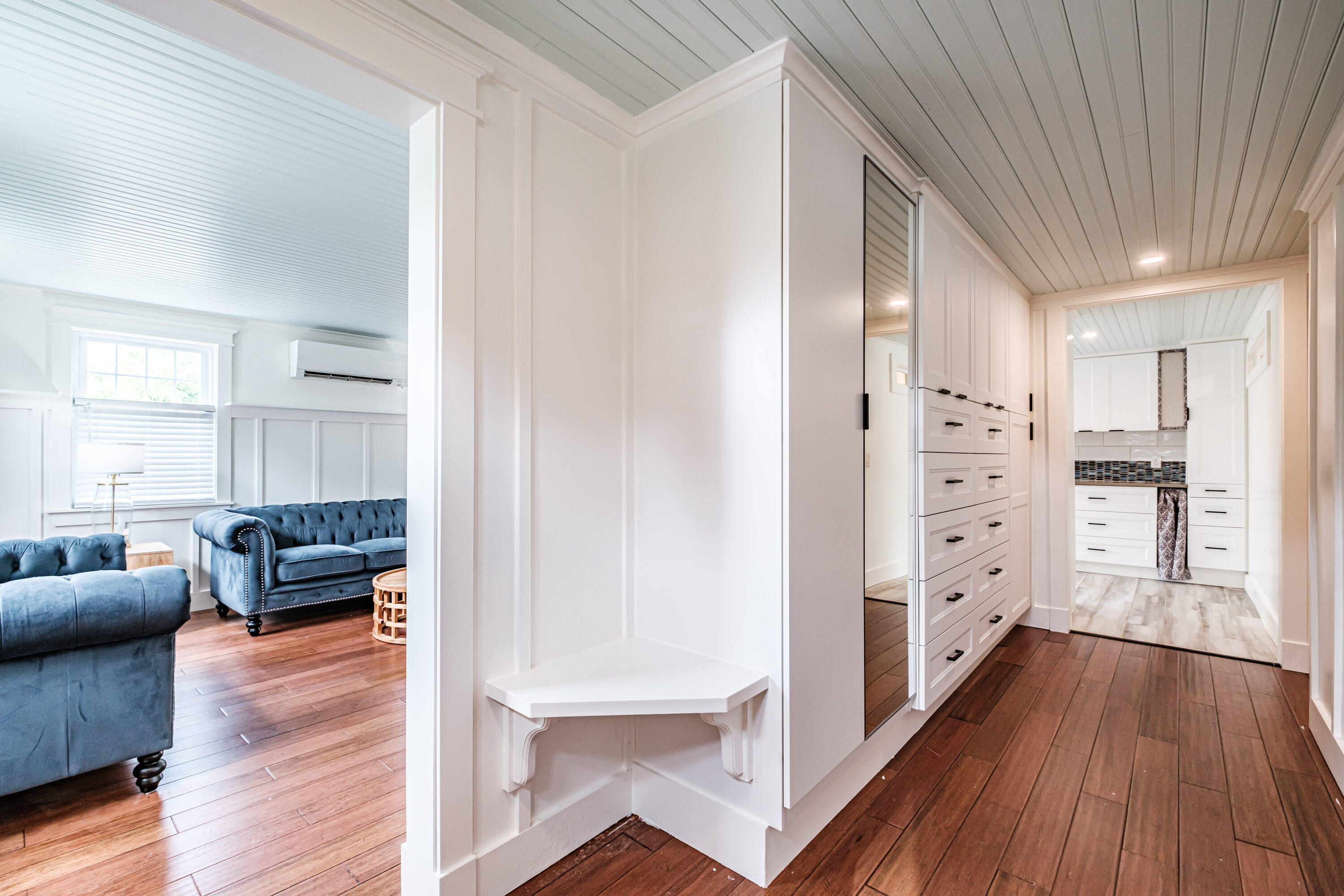 51 Colonial Village 51