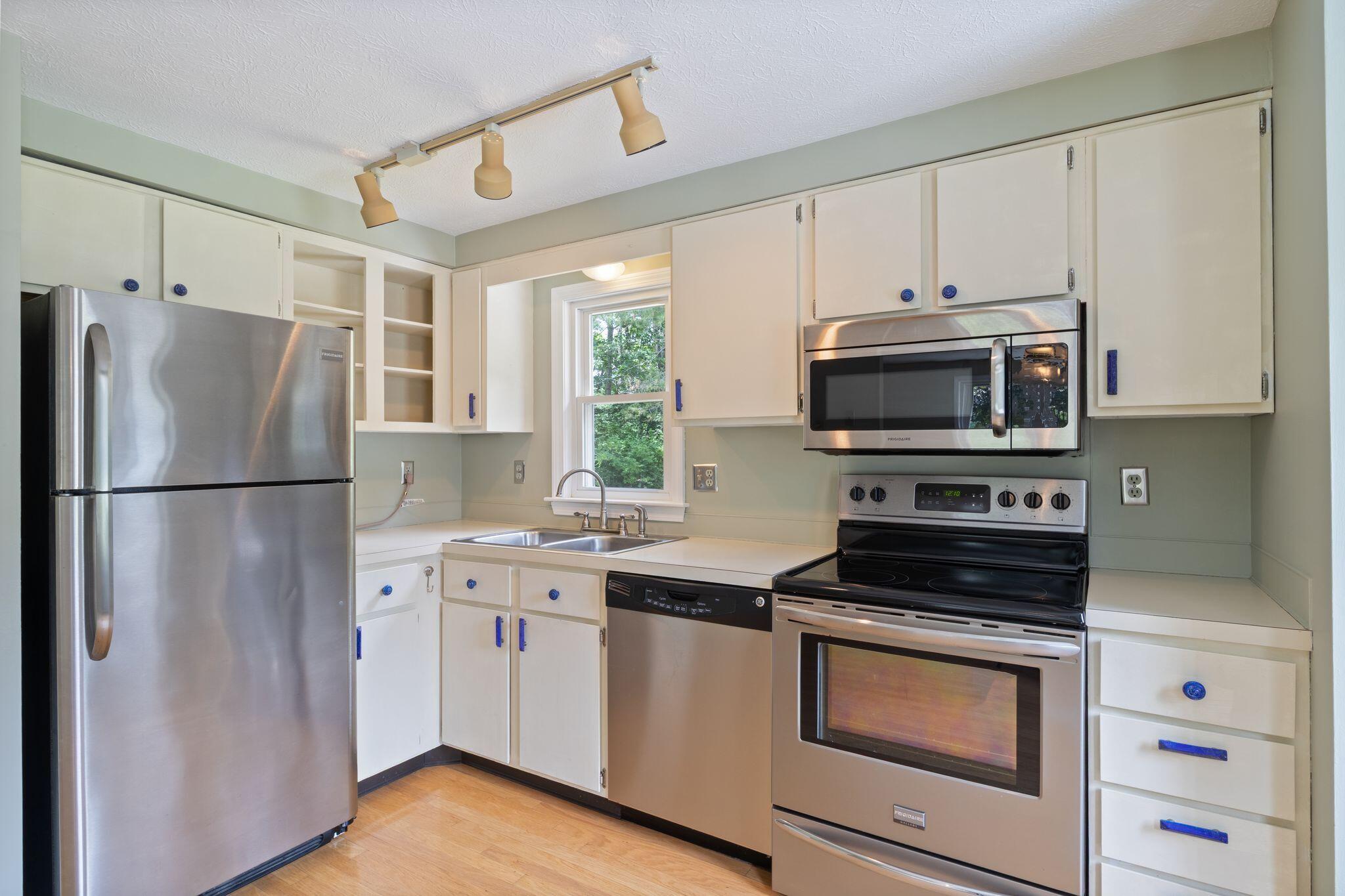 28 Woodside Drive