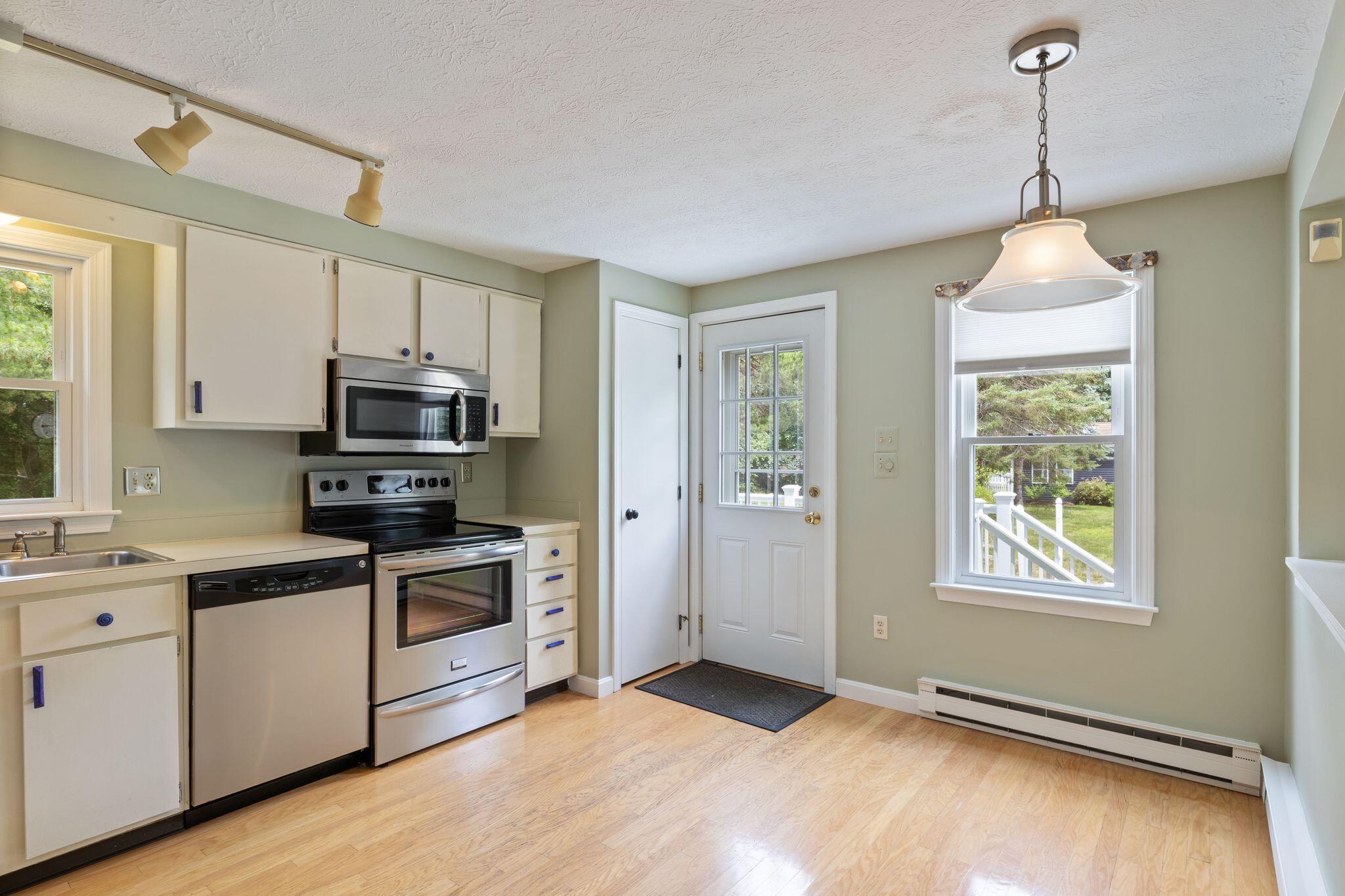 28 Woodside Drive