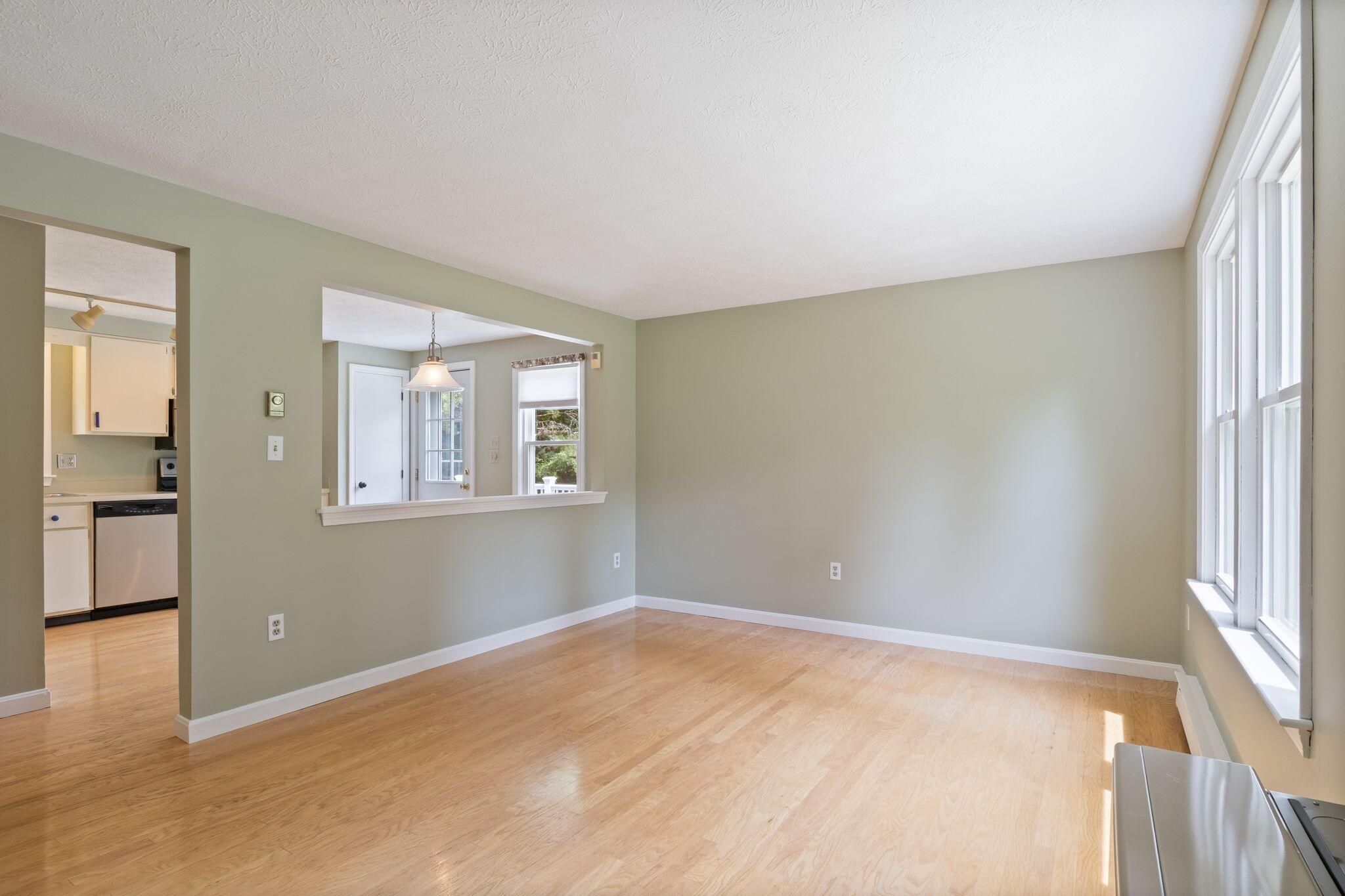 28 Woodside Drive
