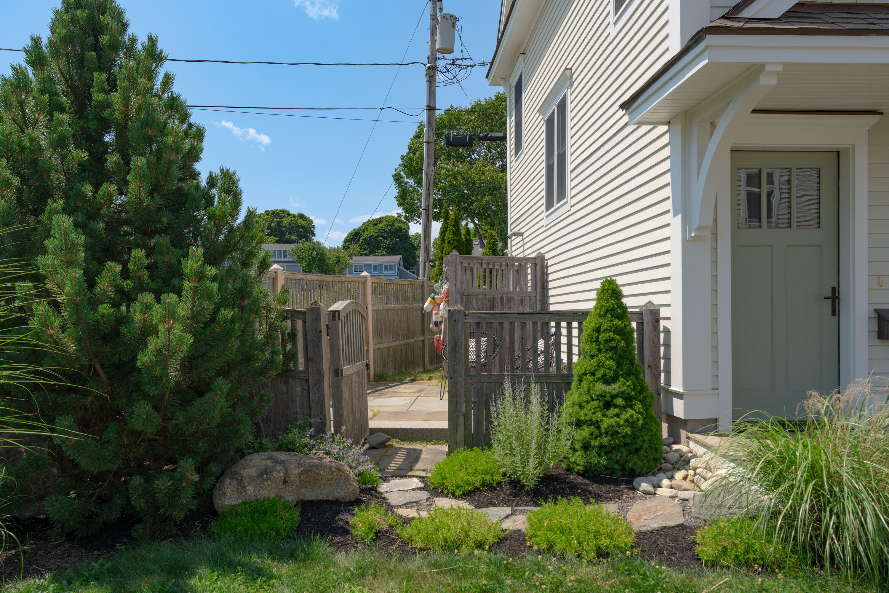2 Myrtle Avenue