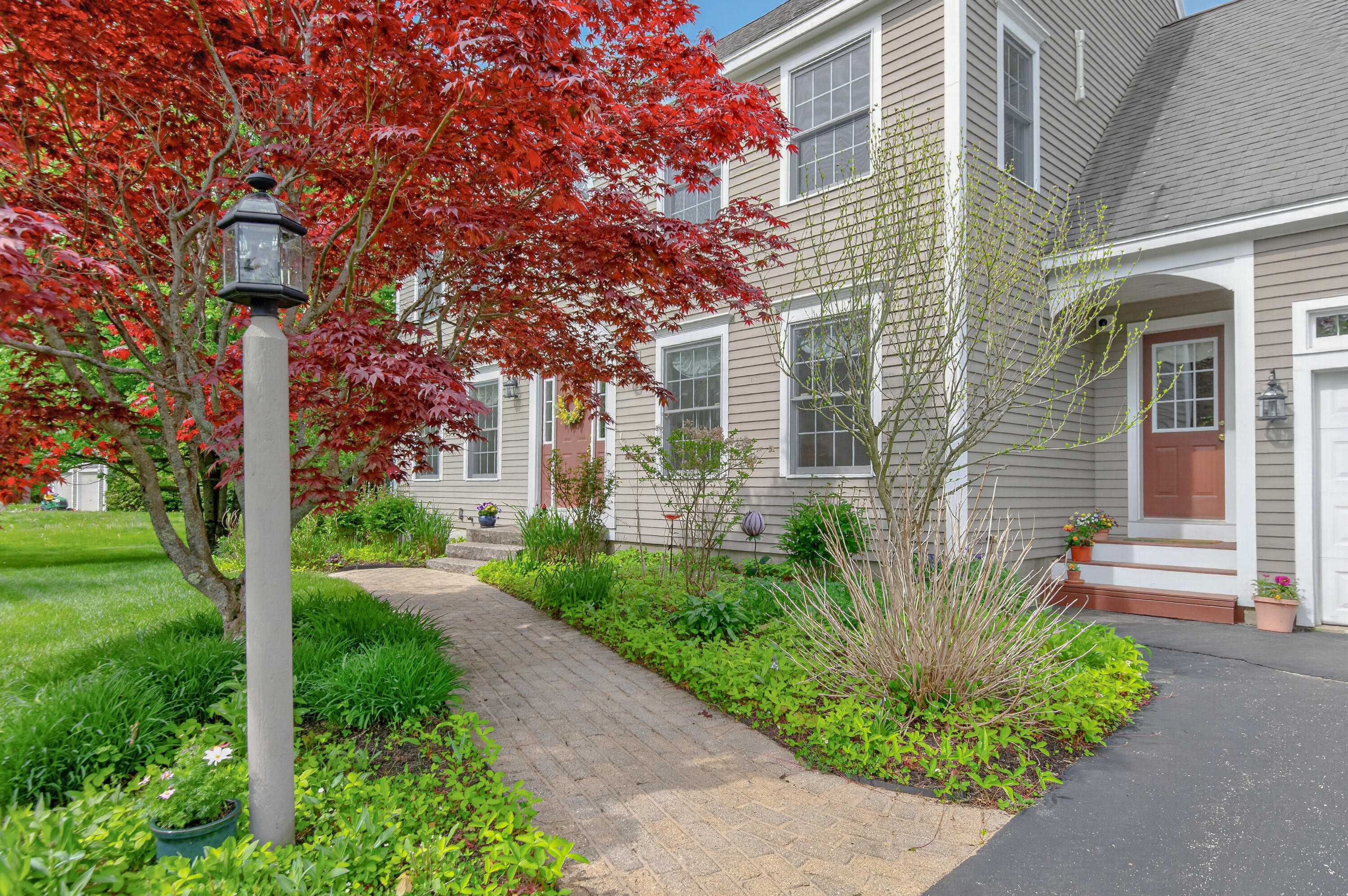 15 Bornheimer Place