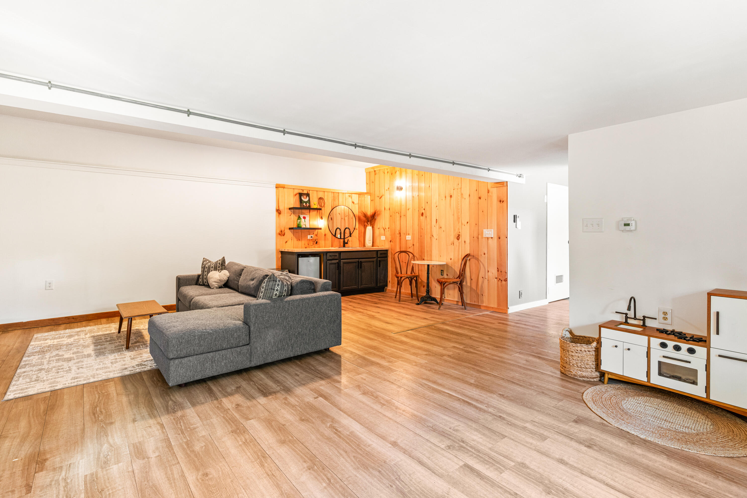 21 Land Of Nod Road