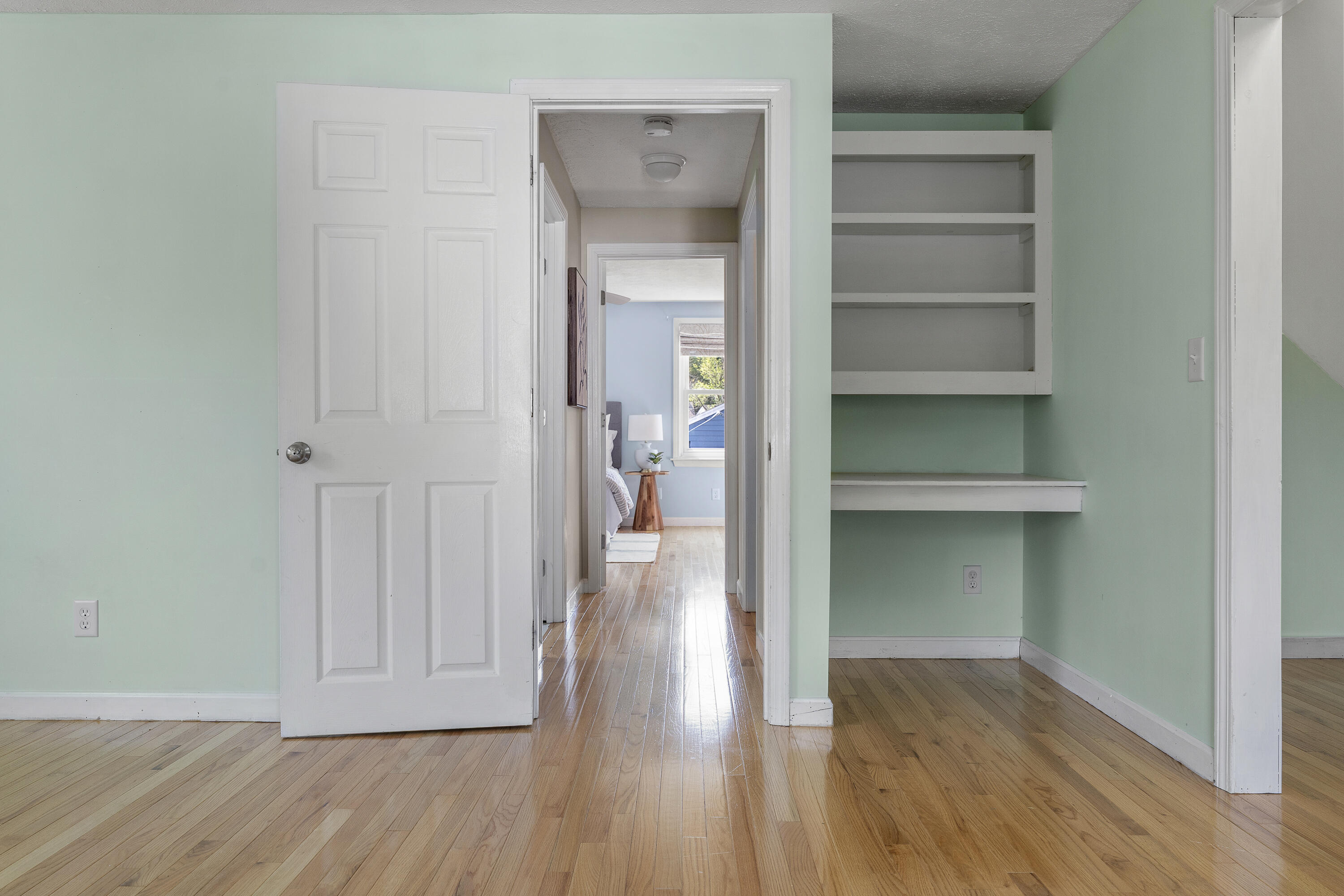 12 Barnstable Road