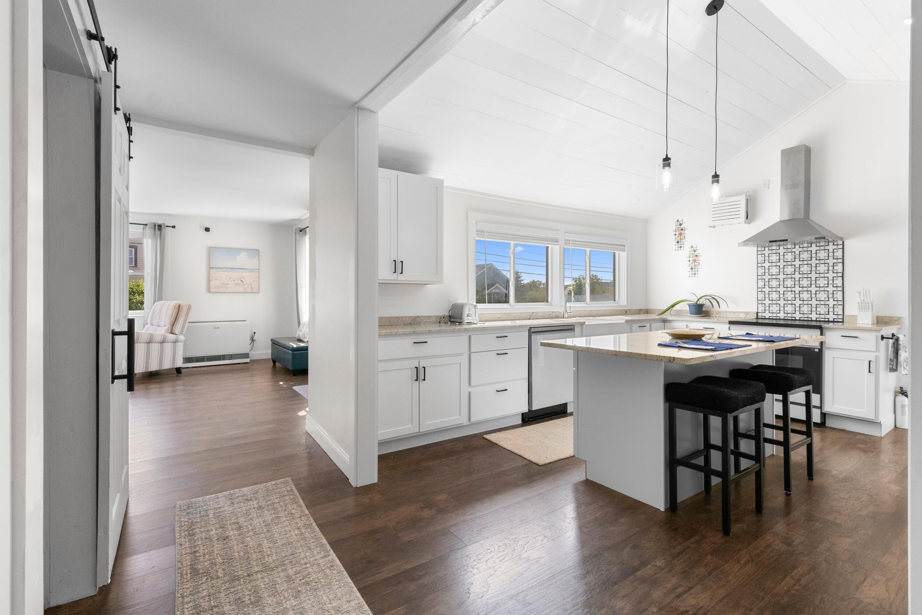 333 Limerock Street