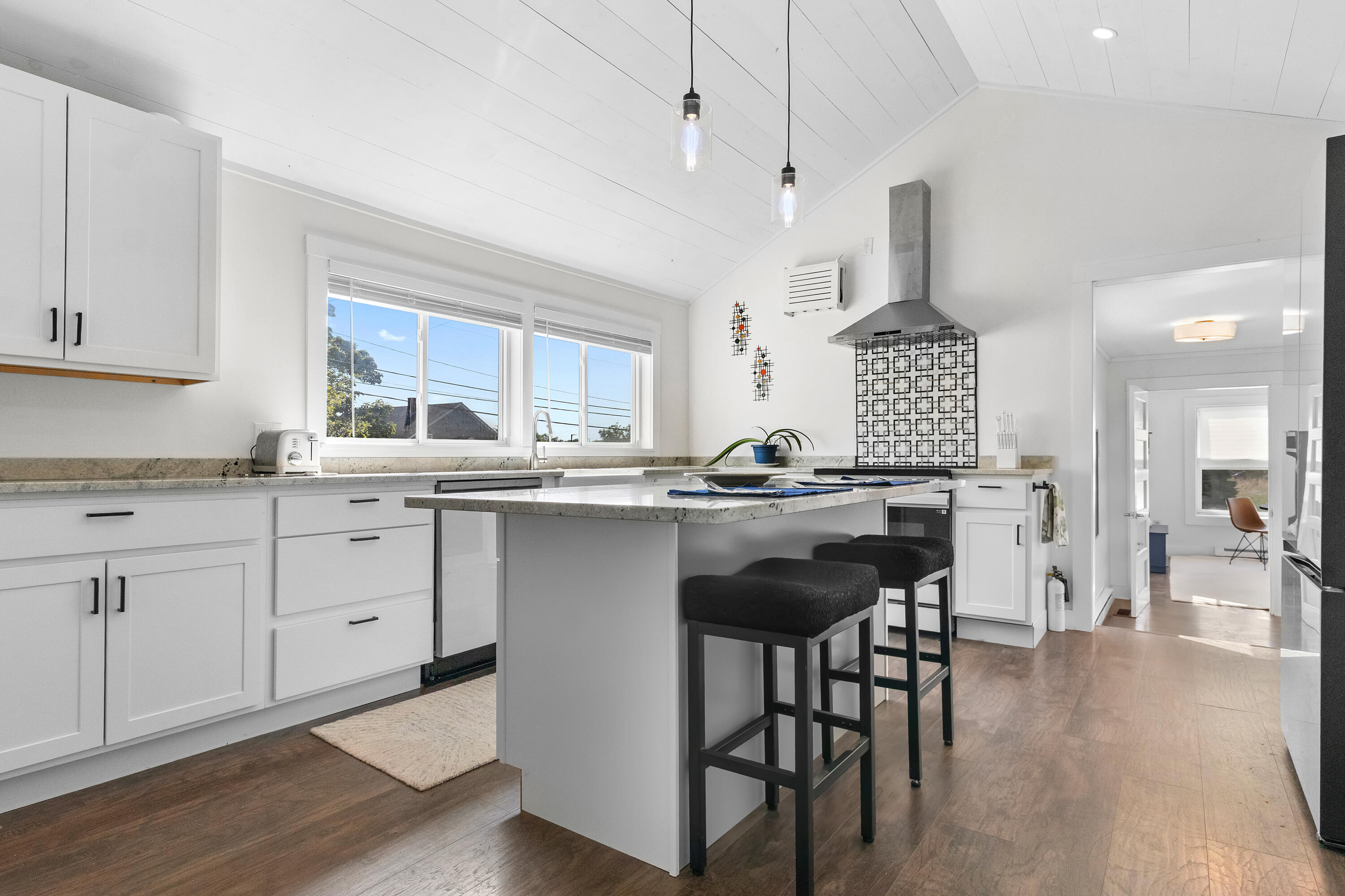 333 Limerock Street