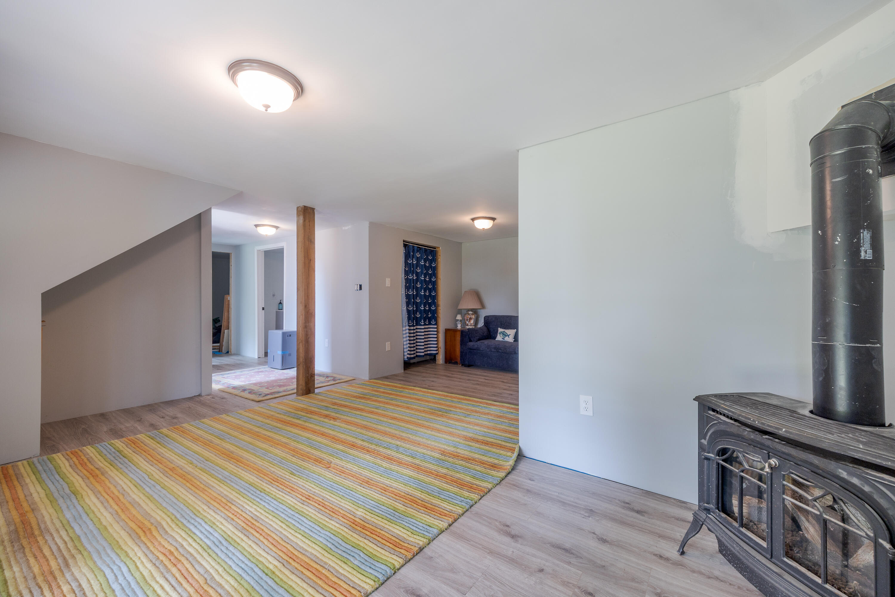 2211 U.S. 1