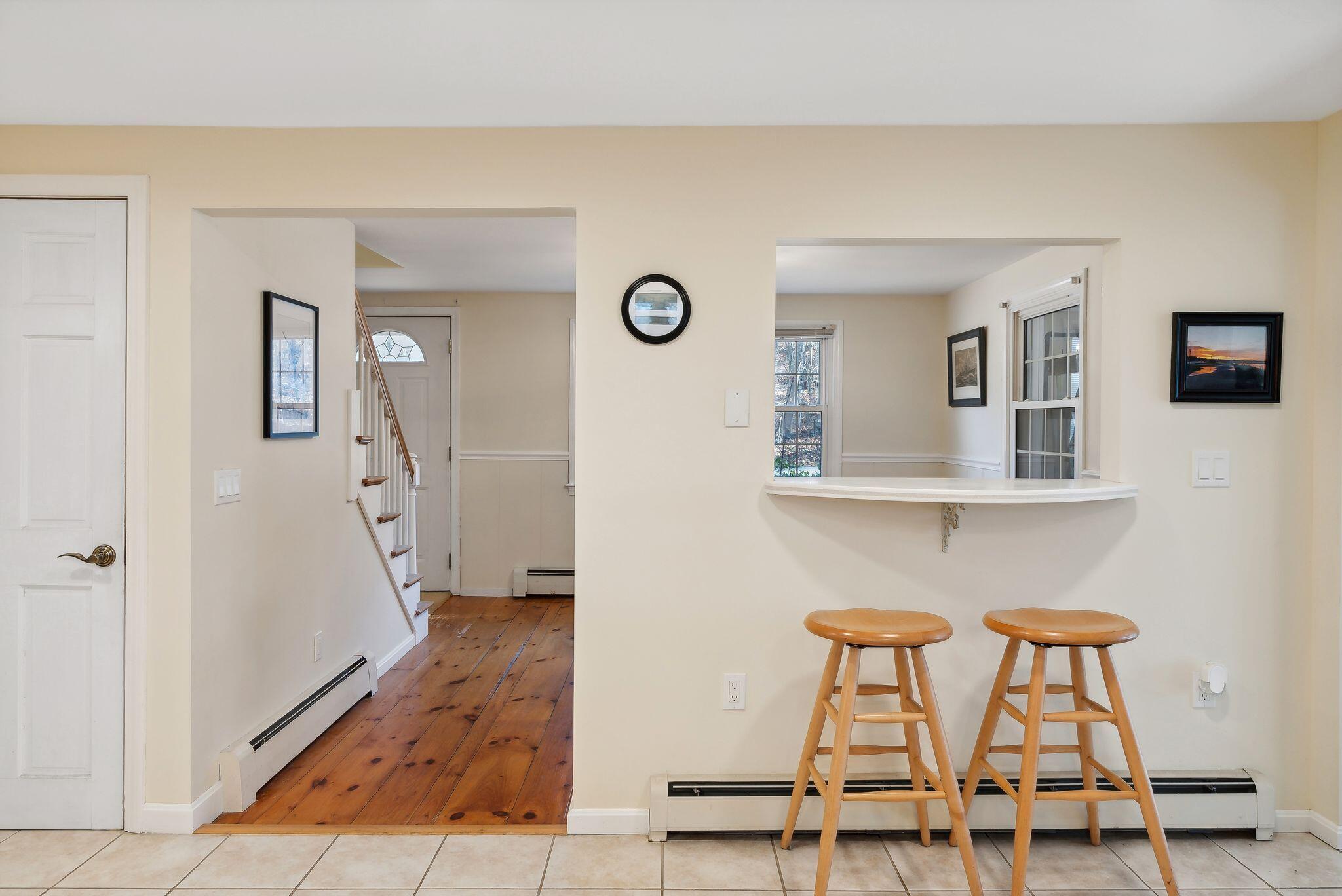 8 Dutton Hill Road