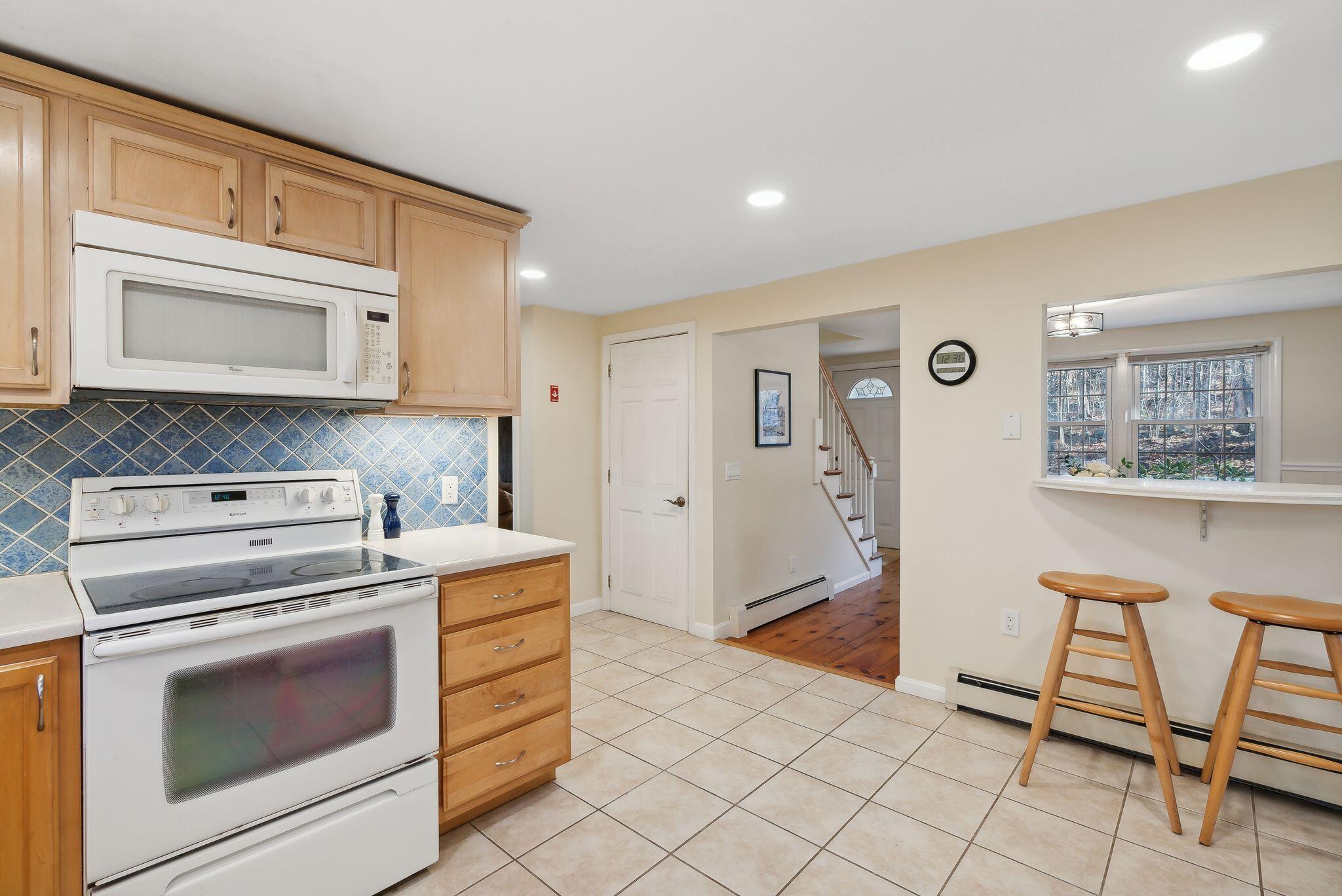 8 Dutton Hill Road