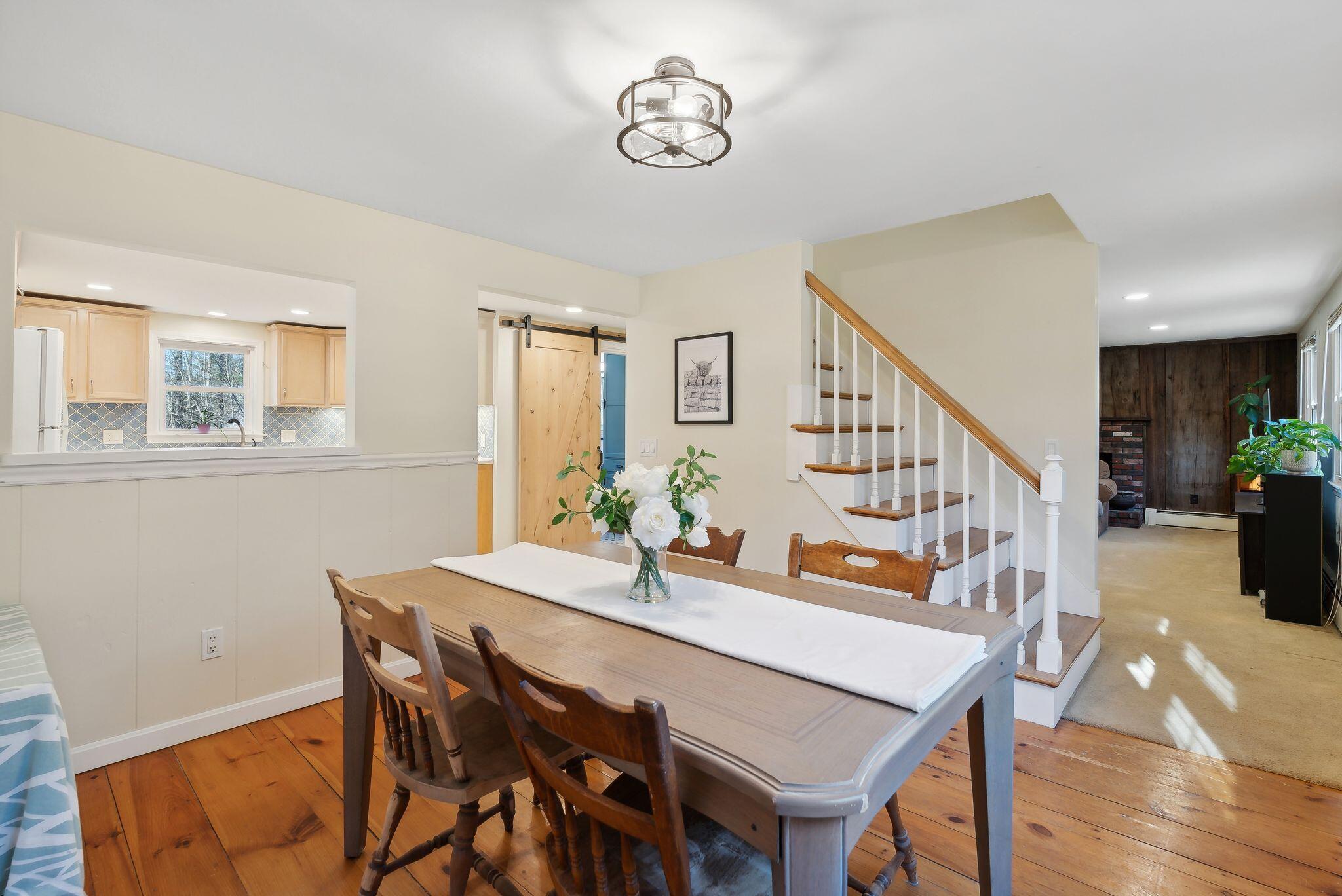 8 Dutton Hill Road